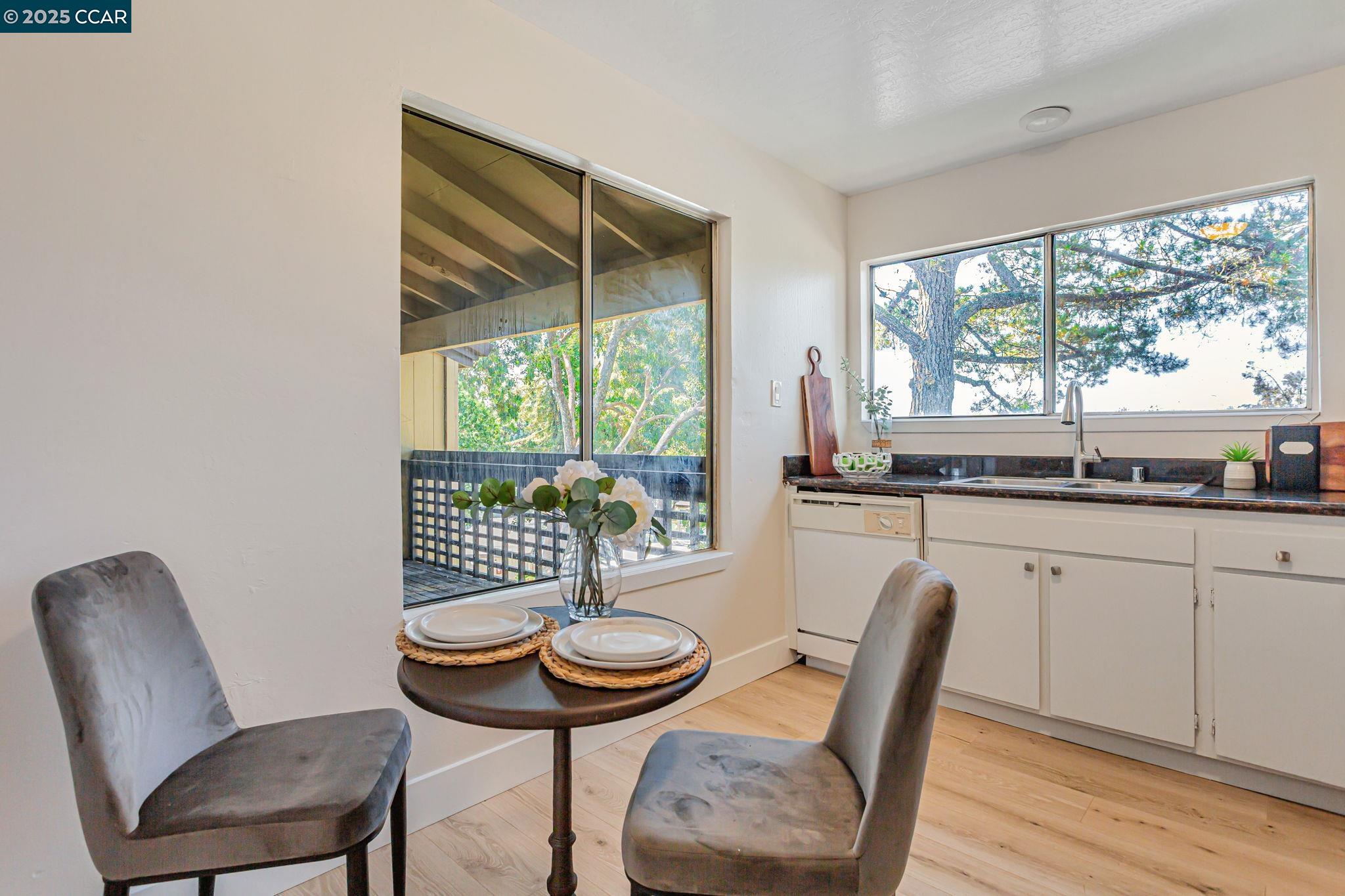Detail Gallery Image 11 of 24 For 355 Parkview Ter #G-4,  Vallejo,  CA 94589 - 2 Beds | 1 Baths