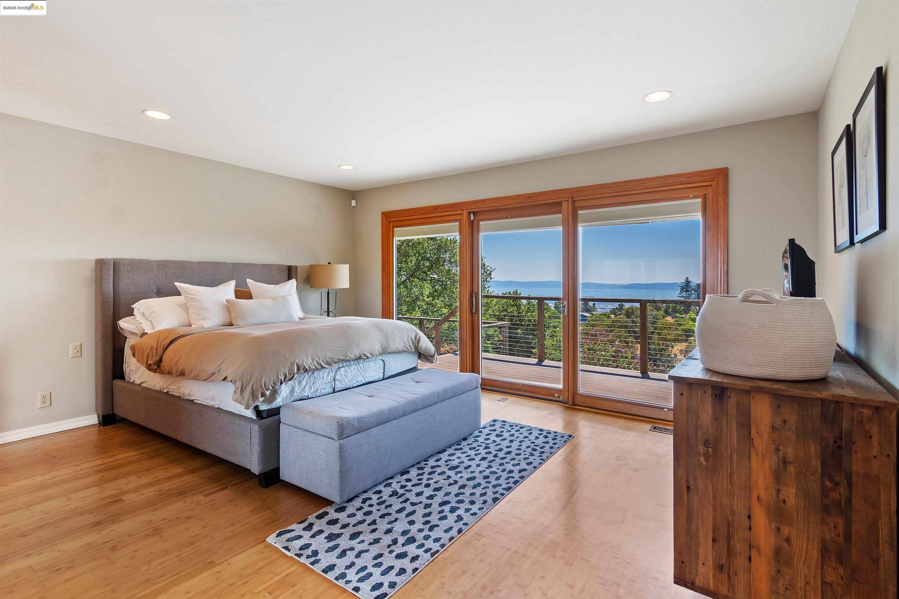 Detail Gallery Image 26 of 48 For 15 Bell Waver Way, Oakland,  CA 94619 - 3 Beds | 2/1 Baths