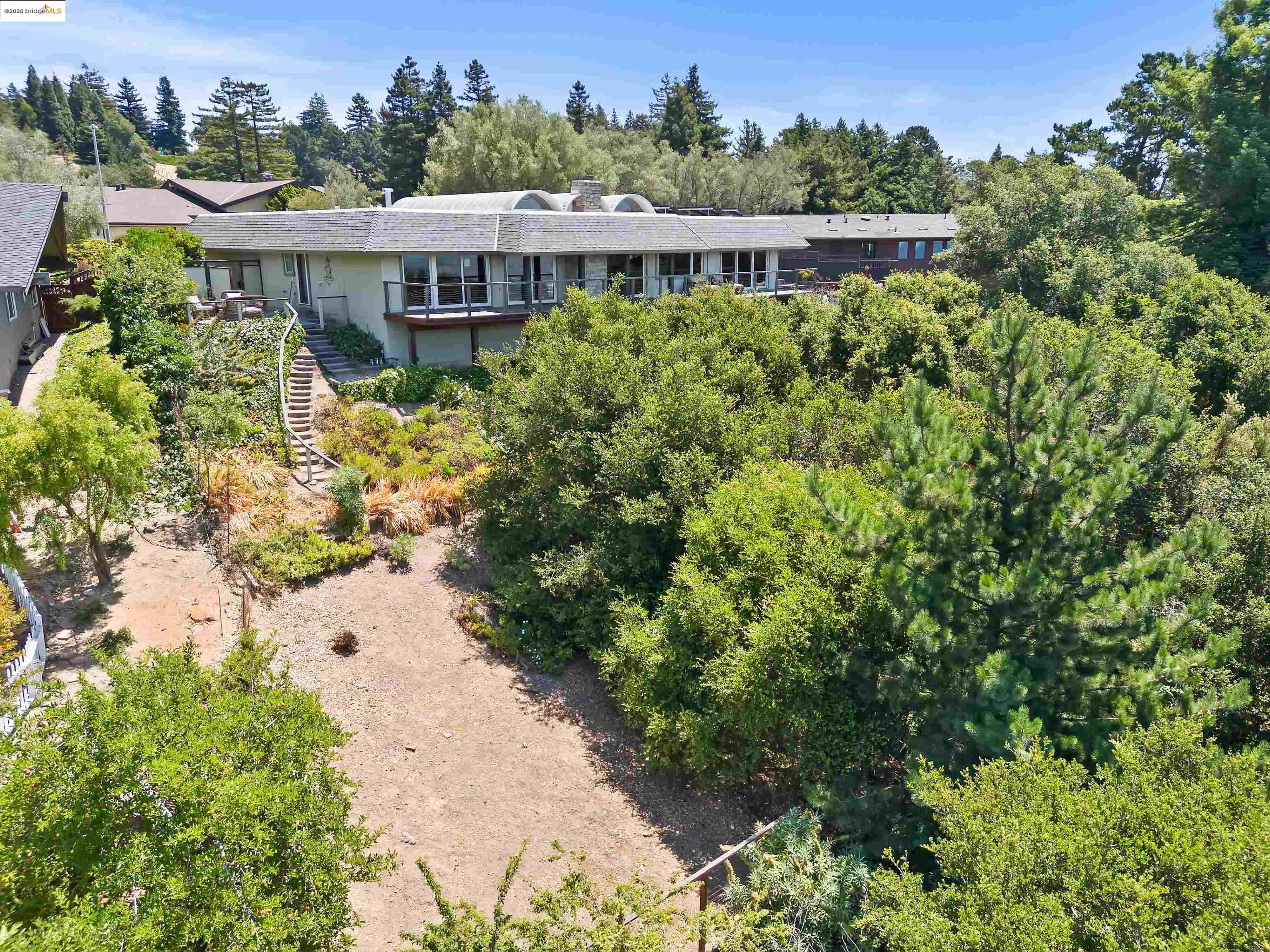 Detail Gallery Image 42 of 48 For 15 Bell Waver Way, Oakland,  CA 94619 - 3 Beds | 2/1 Baths