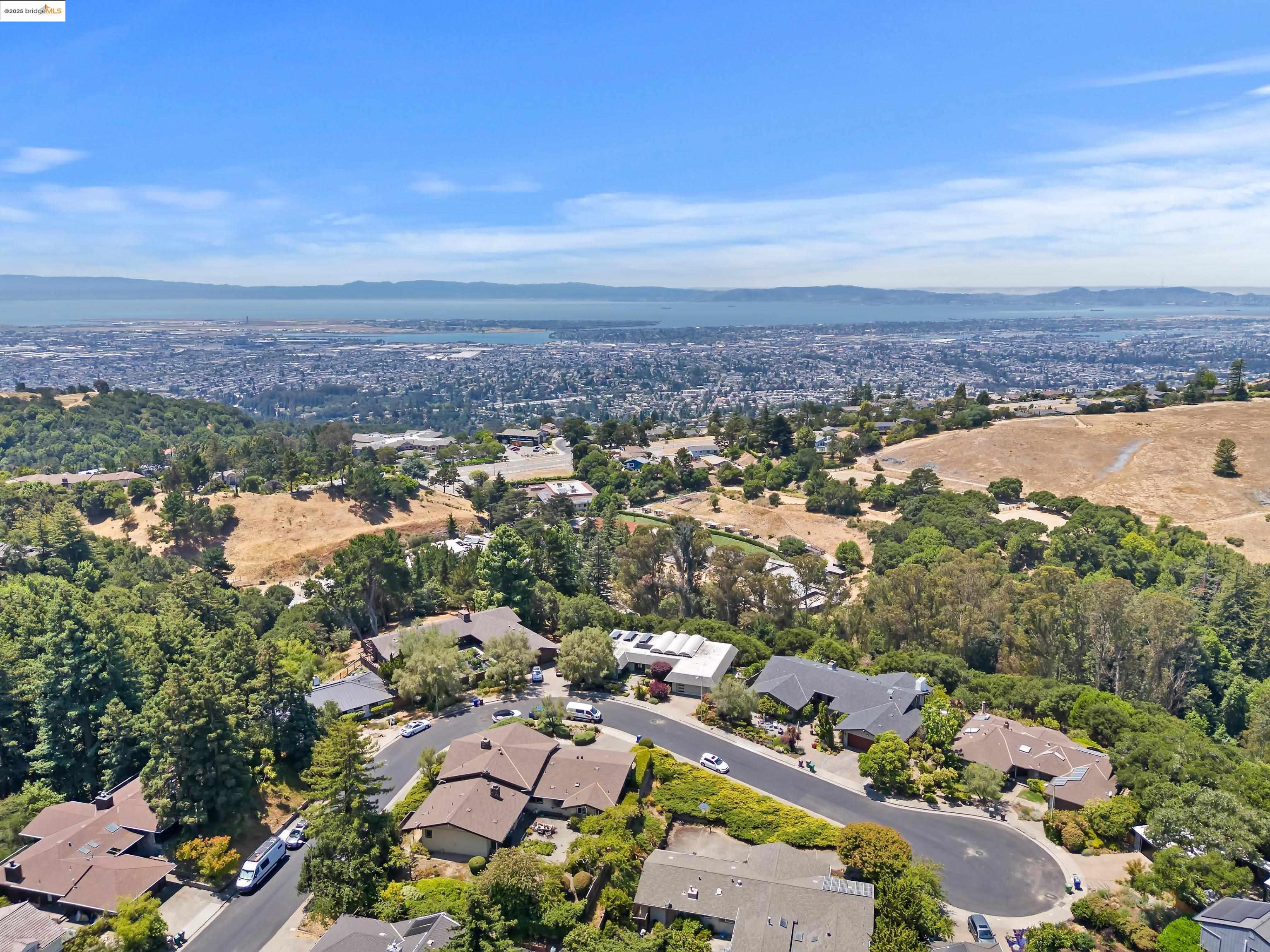 Detail Gallery Image 48 of 48 For 15 Bell Waver Way, Oakland,  CA 94619 - 3 Beds | 2/1 Baths