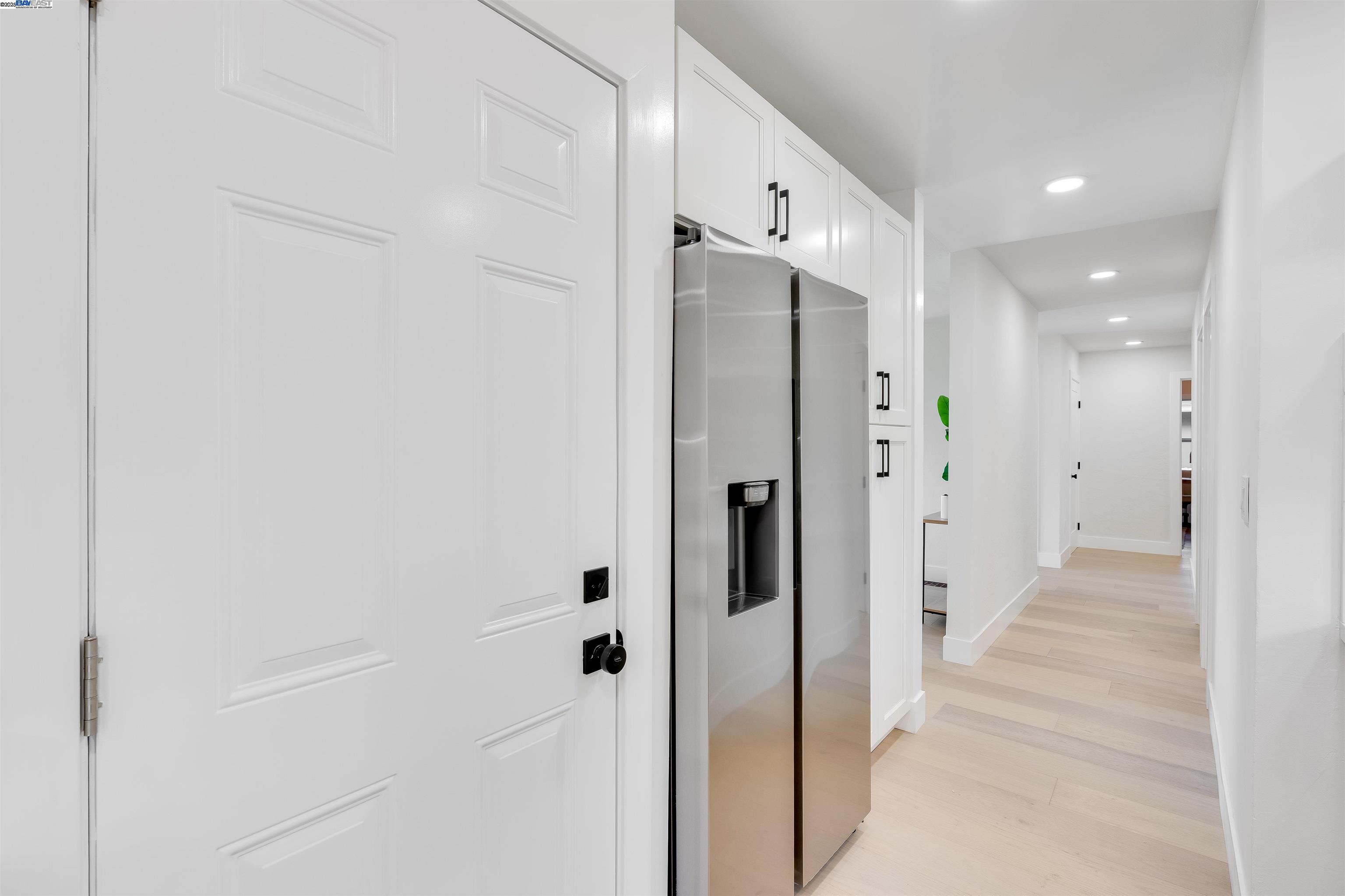 Detail Gallery Image 26 of 60 For 6470 Ascot Dr, Oakland,  CA 94611 - 3 Beds | 2 Baths
