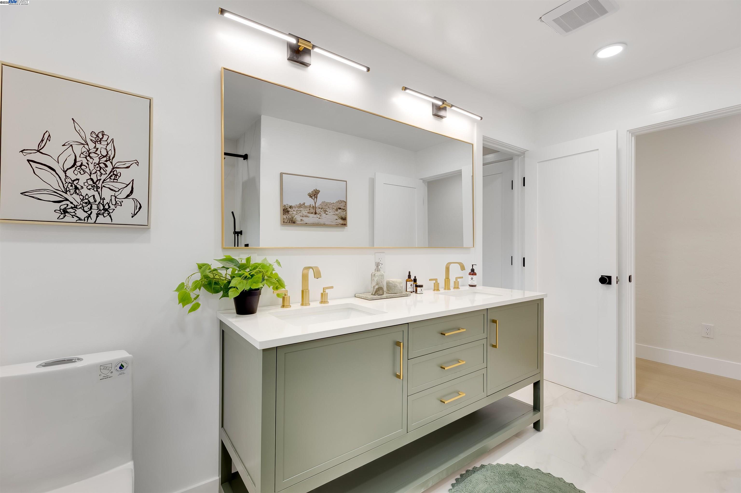Detail Gallery Image 35 of 60 For 6470 Ascot Dr, Oakland,  CA 94611 - 3 Beds | 2 Baths