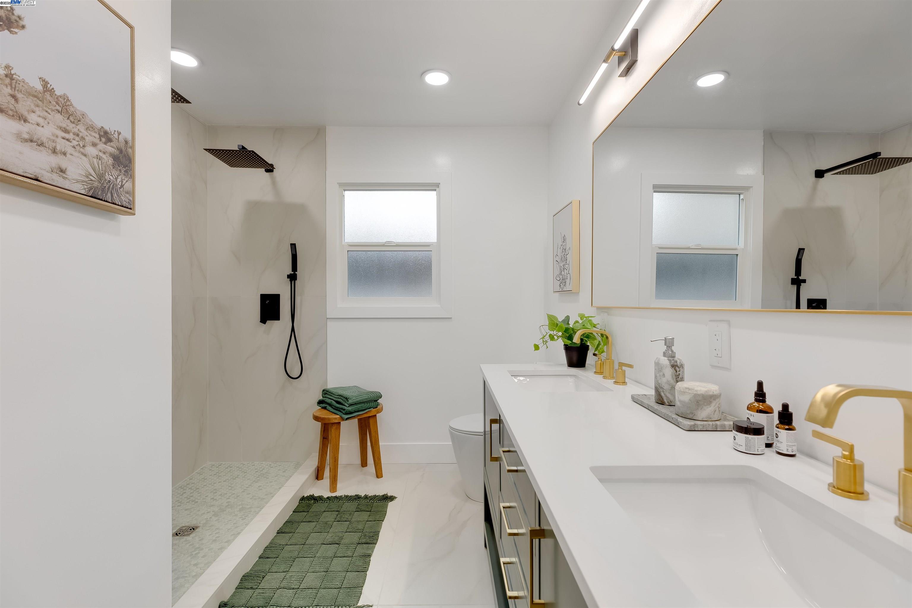 Detail Gallery Image 37 of 60 For 6470 Ascot Dr, Oakland,  CA 94611 - 3 Beds | 2 Baths