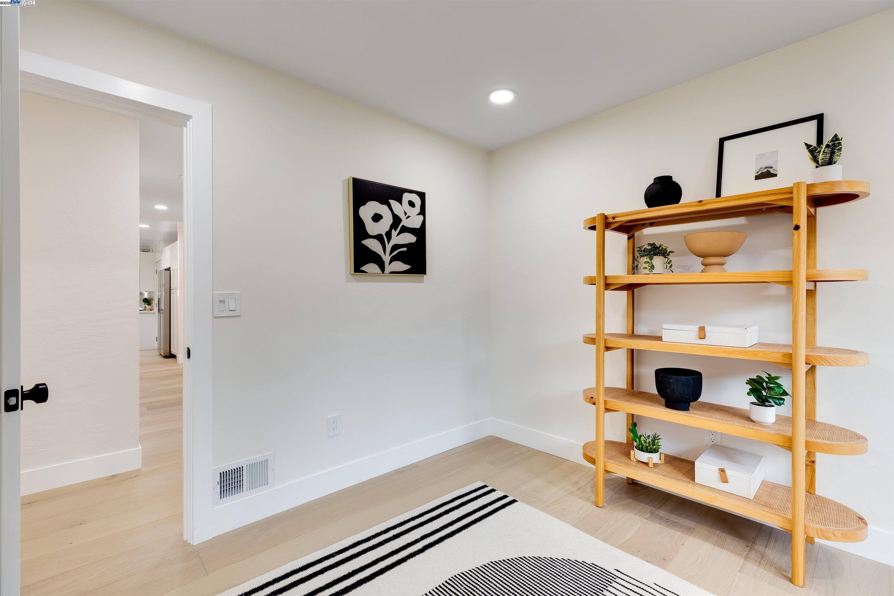 Detail Gallery Image 40 of 60 For 6470 Ascot Dr, Oakland,  CA 94611 - 3 Beds | 2 Baths