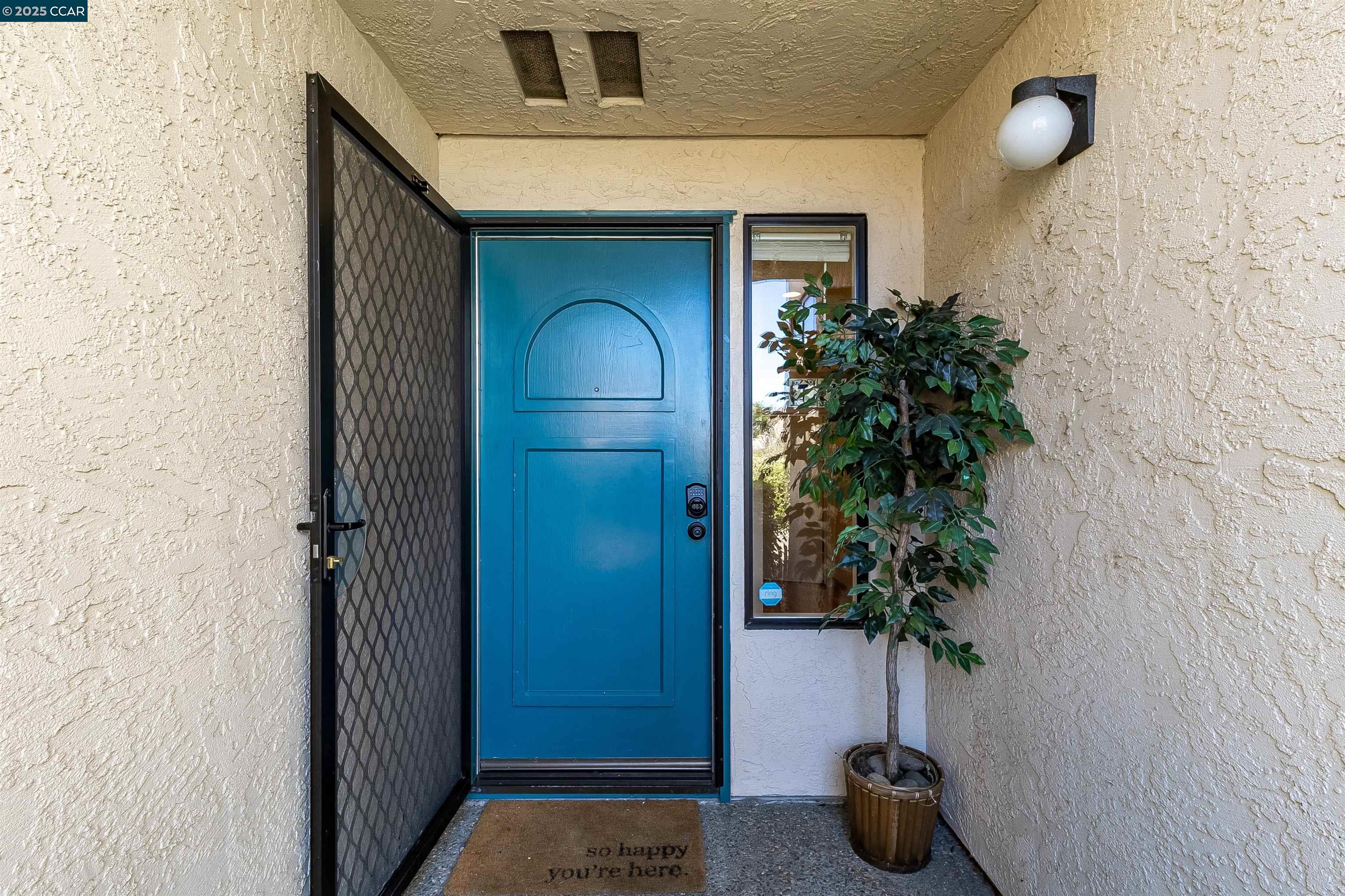 Detail Gallery Image 2 of 38 For 171 Nantucket Ln, Vallejo,  CA 94590 - 1 Beds | 1 Baths