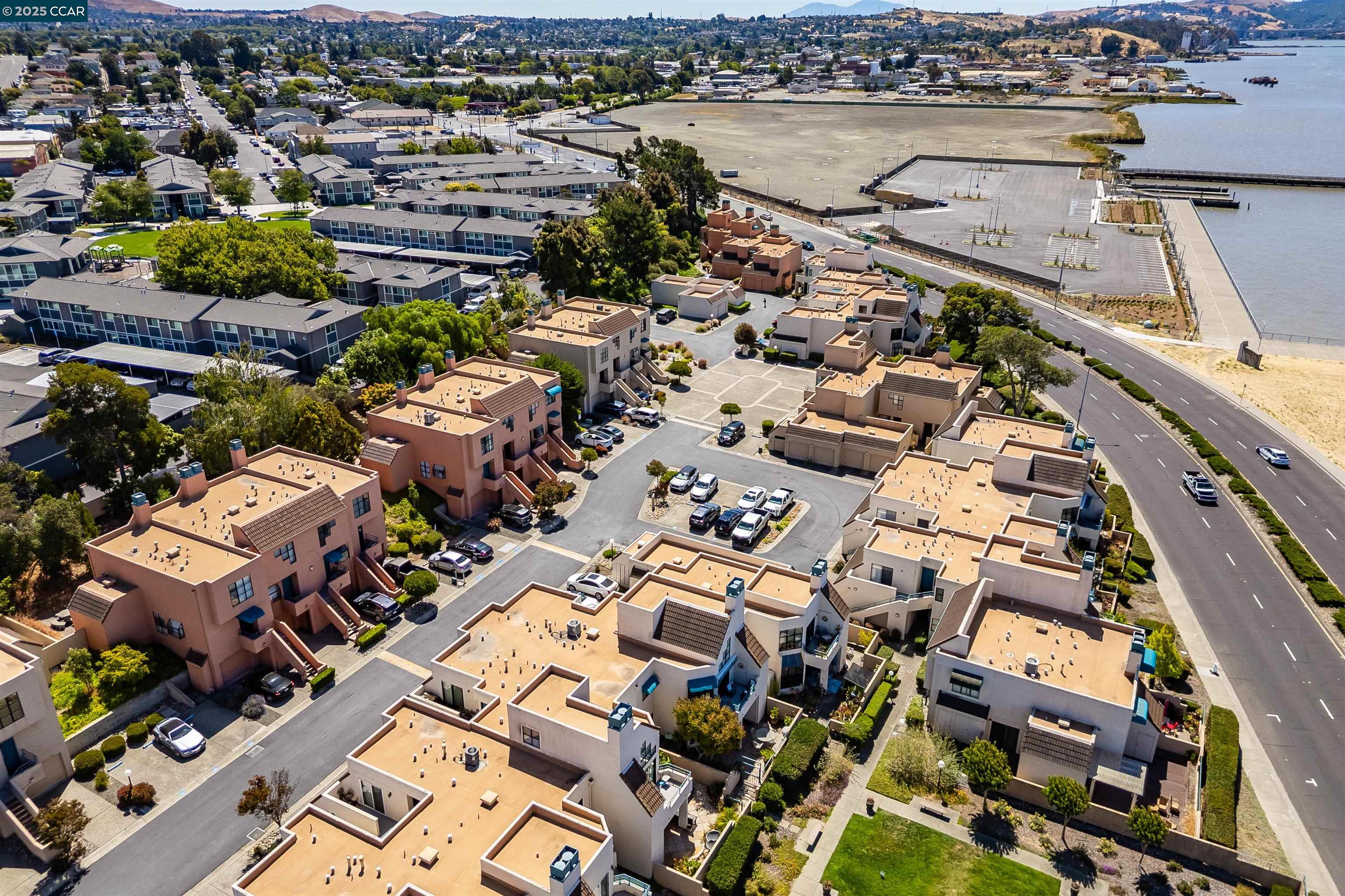 Detail Gallery Image 35 of 38 For 171 Nantucket Ln, Vallejo,  CA 94590 - 1 Beds | 1 Baths
