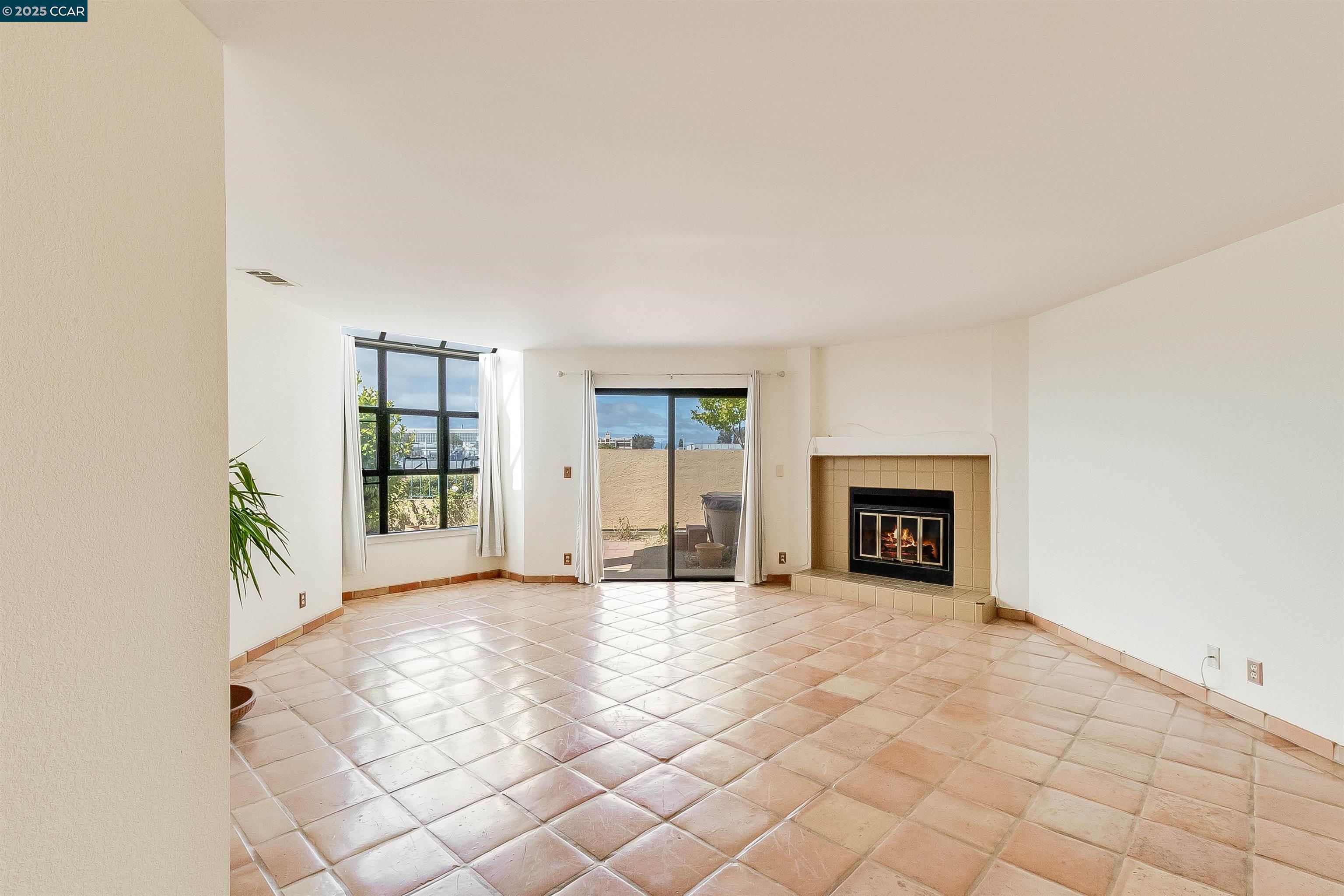 Detail Gallery Image 10 of 38 For 171 Nantucket Ln, Vallejo,  CA 94590 - 1 Beds | 1 Baths