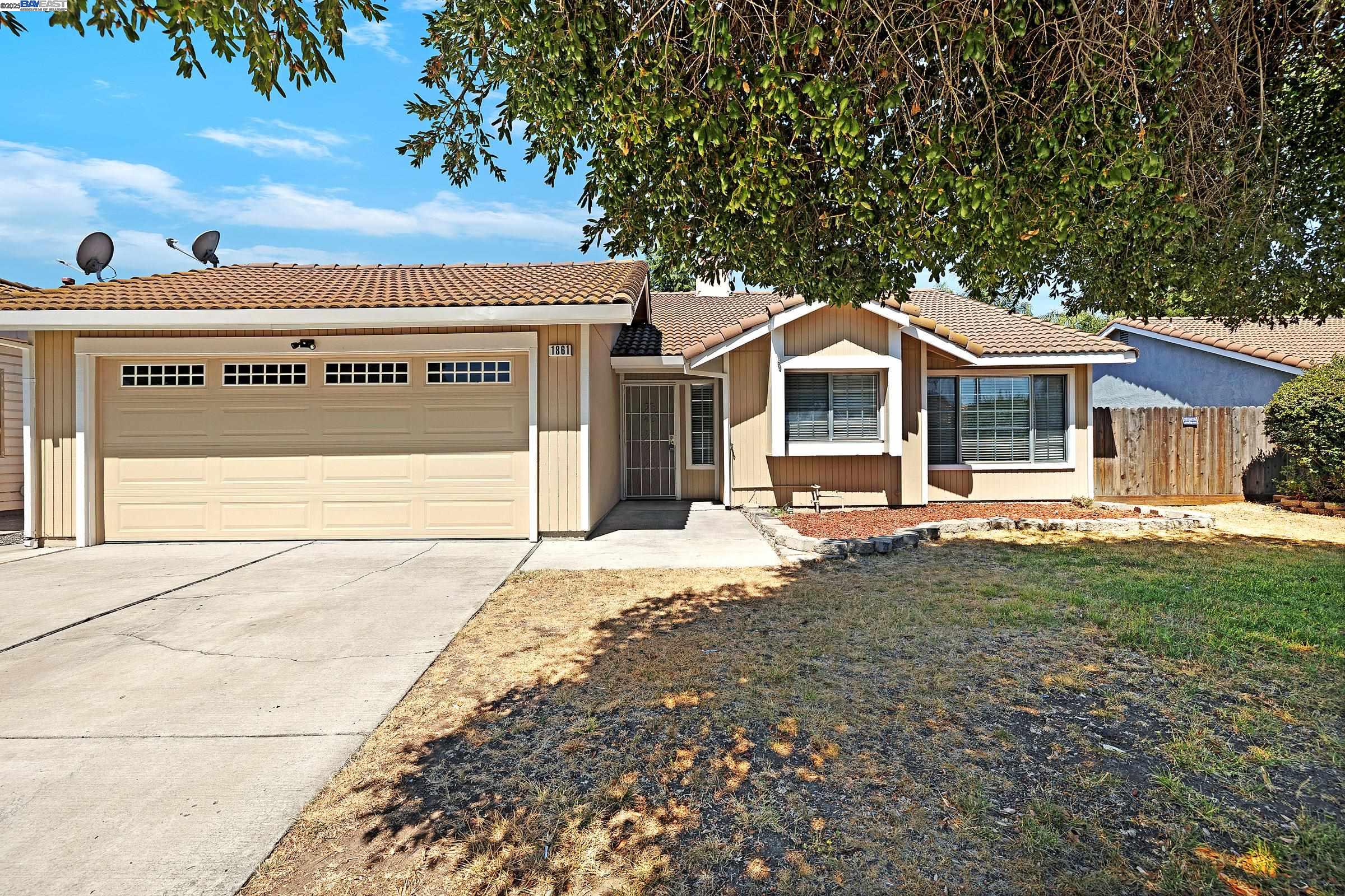 Detail Gallery Image 1 of 24 For 1861 Ashland, Tracy,  CA 95376 - 3 Beds | 2 Baths