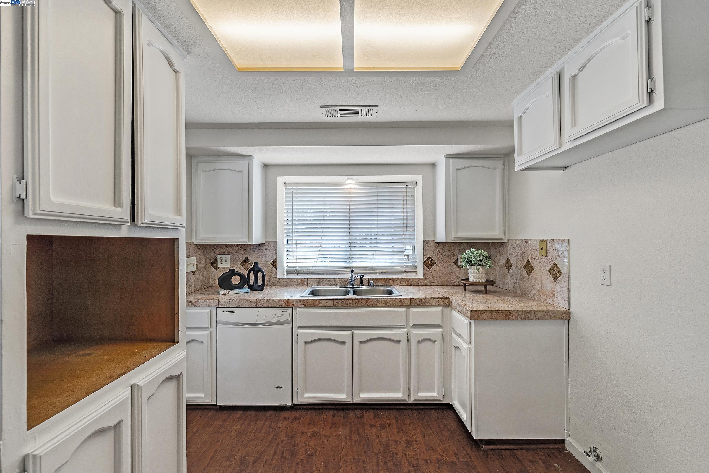 Detail Gallery Image 6 of 24 For 1861 Ashland, Tracy,  CA 95376 - 3 Beds | 2 Baths