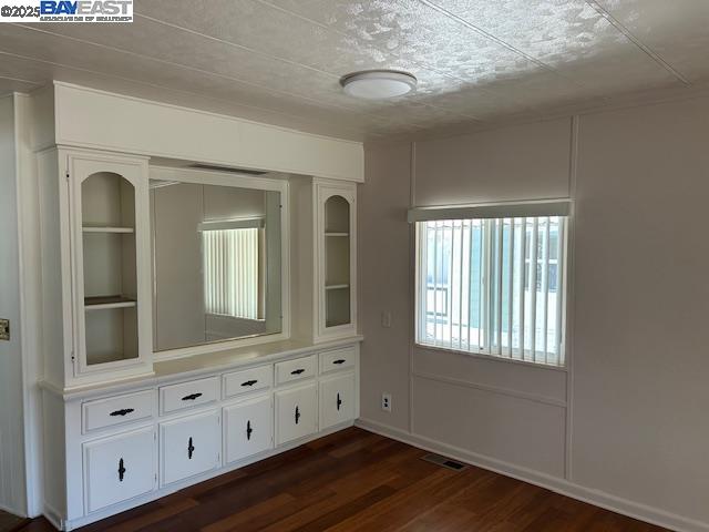 Detail Gallery Image 6 of 35 For 29046 Rochester Way, Hayward,  CA 94544 - 2 Beds | 2 Baths