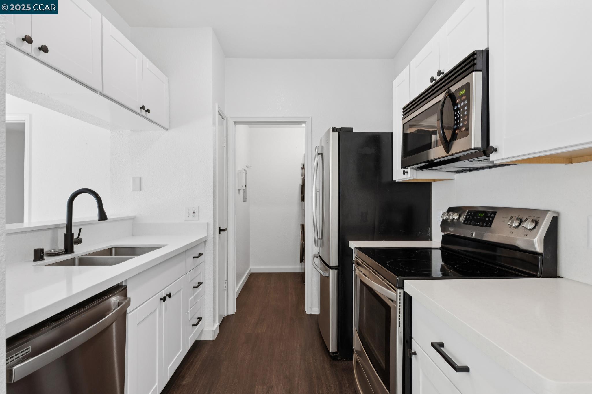 Detail Gallery Image 7 of 20 For 1201 Glen Cove Pkwy #1101,  Vallejo,  CA 94591 - 2 Beds | 2 Baths