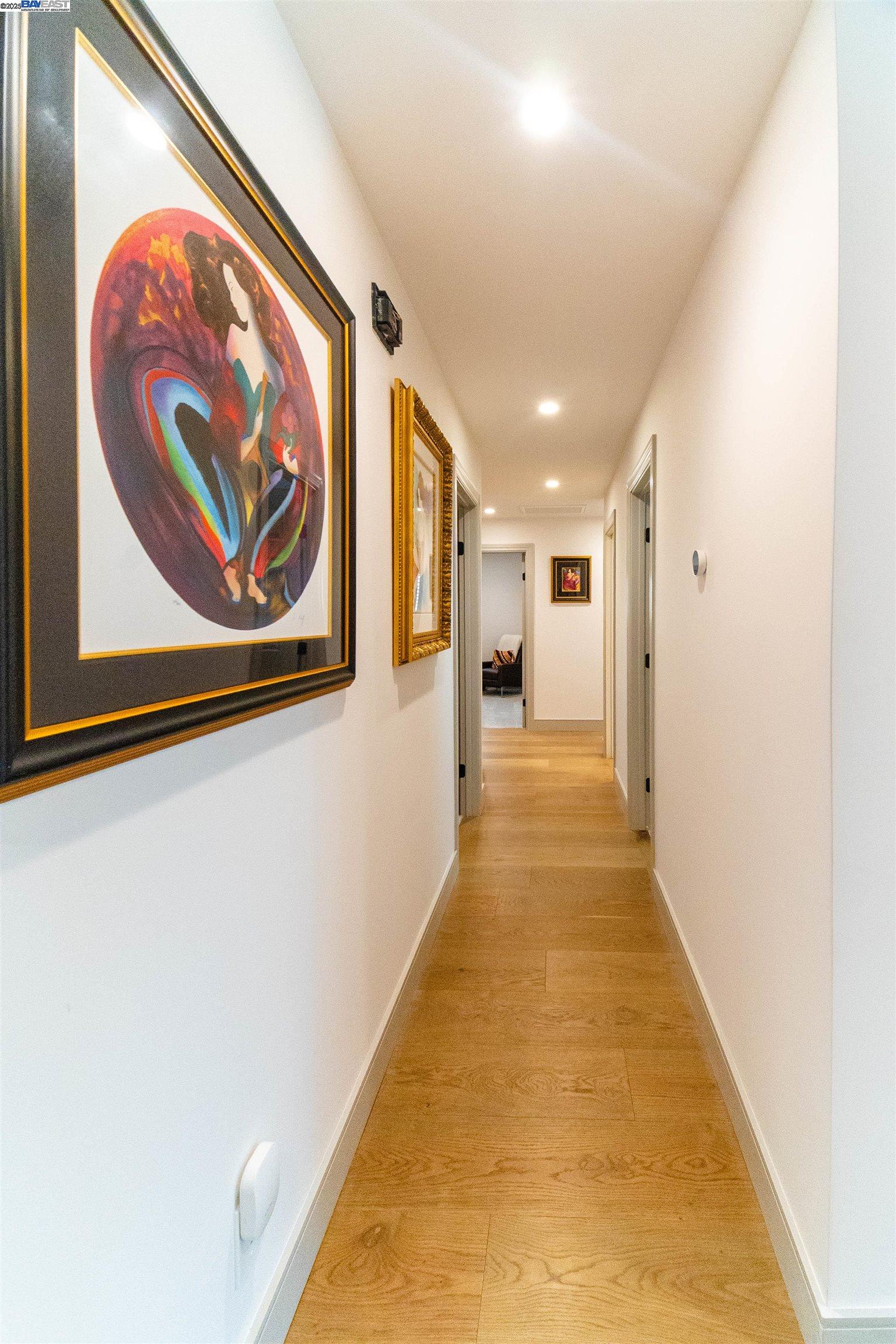 Detail Gallery Image 11 of 27 For 2562 Somerset Drive, Belmont,  CA 94002 - 4 Beds | 2/1 Baths