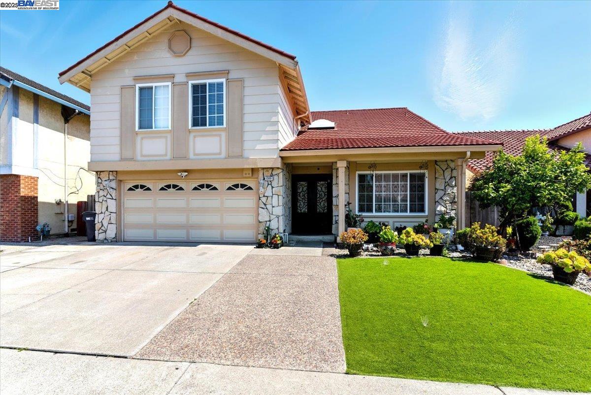 Detail Gallery Image 2 of 35 For 1388 Xavier Ave, Hayward,  CA 94545 - 5 Beds | 3 Baths