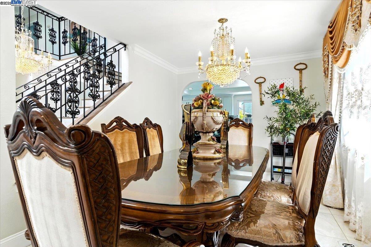 Detail Gallery Image 12 of 35 For 1388 Xavier Ave, Hayward,  CA 94545 - 5 Beds | 3 Baths