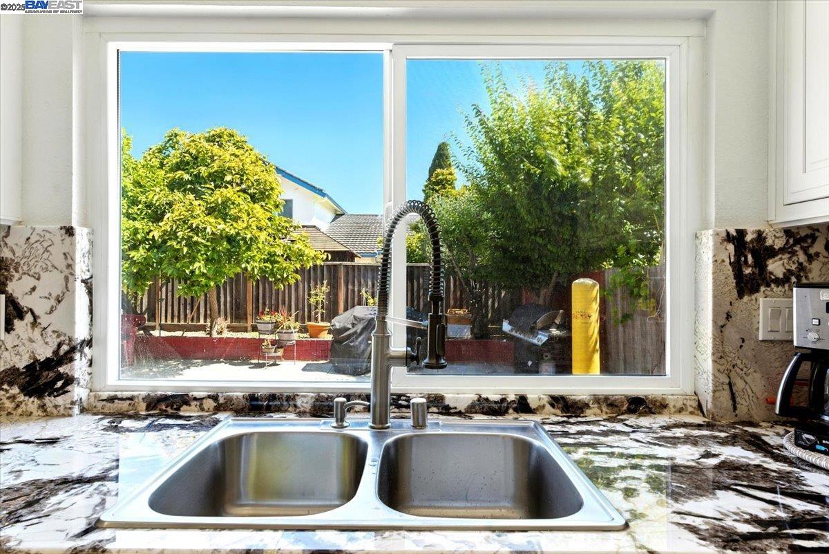 Detail Gallery Image 18 of 35 For 1388 Xavier Ave, Hayward,  CA 94545 - 5 Beds | 3 Baths