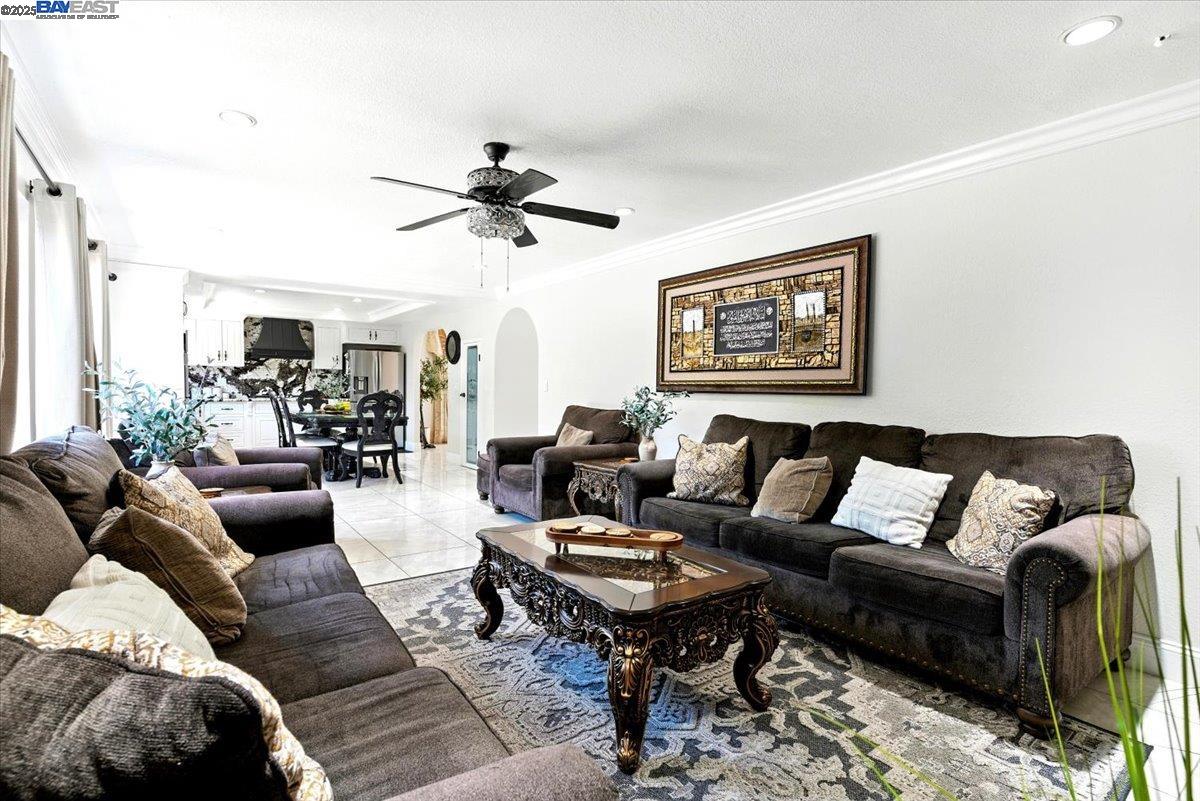 Detail Gallery Image 19 of 35 For 1388 Xavier Ave, Hayward,  CA 94545 - 5 Beds | 3 Baths