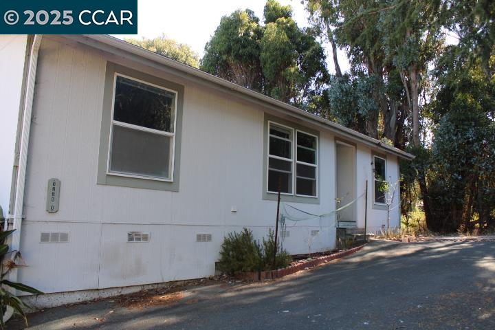 Detail Gallery Image 26 of 27 For 5266 Sunset Dr #B,  El Sobrante,  CA 94803 - 2 Beds | 2 Baths