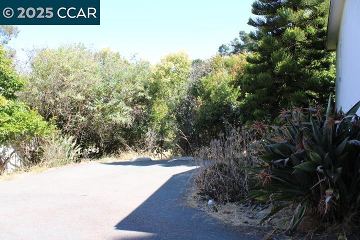 Detail Gallery Image 27 of 27 For 5266 Sunset Dr #B,  El Sobrante,  CA 94803 - 2 Beds | 2 Baths