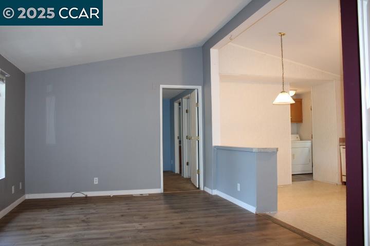 Detail Gallery Image 4 of 27 For 5266 Sunset Dr #B,  El Sobrante,  CA 94803 - 2 Beds | 2 Baths