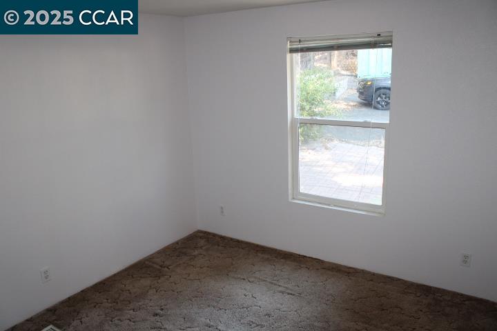 Detail Gallery Image 10 of 27 For 5266 Sunset Dr #B,  El Sobrante,  CA 94803 - 2 Beds | 2 Baths