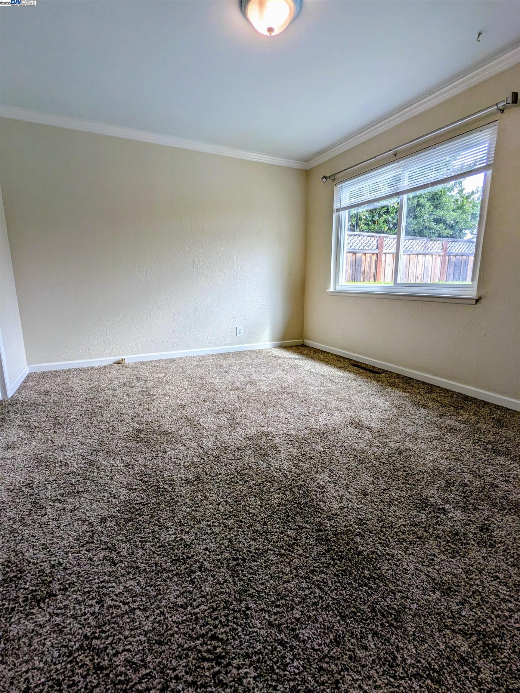 Detail Gallery Image 11 of 23 For 3086 Greenview Dr, Castro Valley,  CA 94546 - 3 Beds | 2 Baths