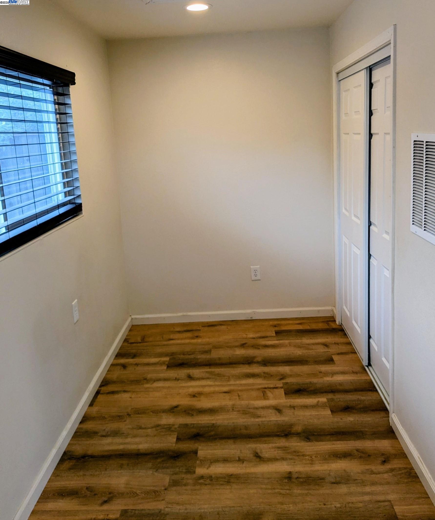 Detail Gallery Image 21 of 23 For 3086 Greenview Dr, Castro Valley,  CA 94546 - 3 Beds | 2 Baths