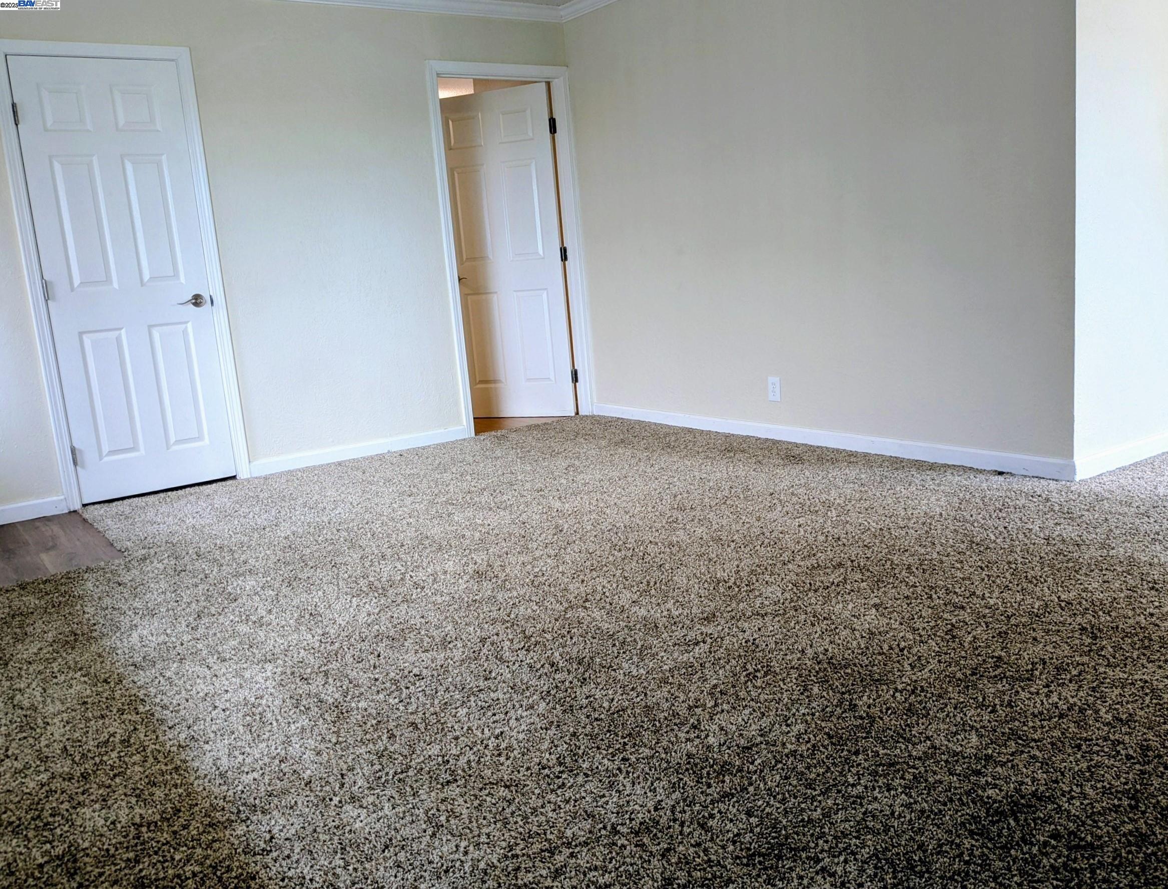 Detail Gallery Image 5 of 23 For 3086 Greenview Dr, Castro Valley,  CA 94546 - 3 Beds | 2 Baths