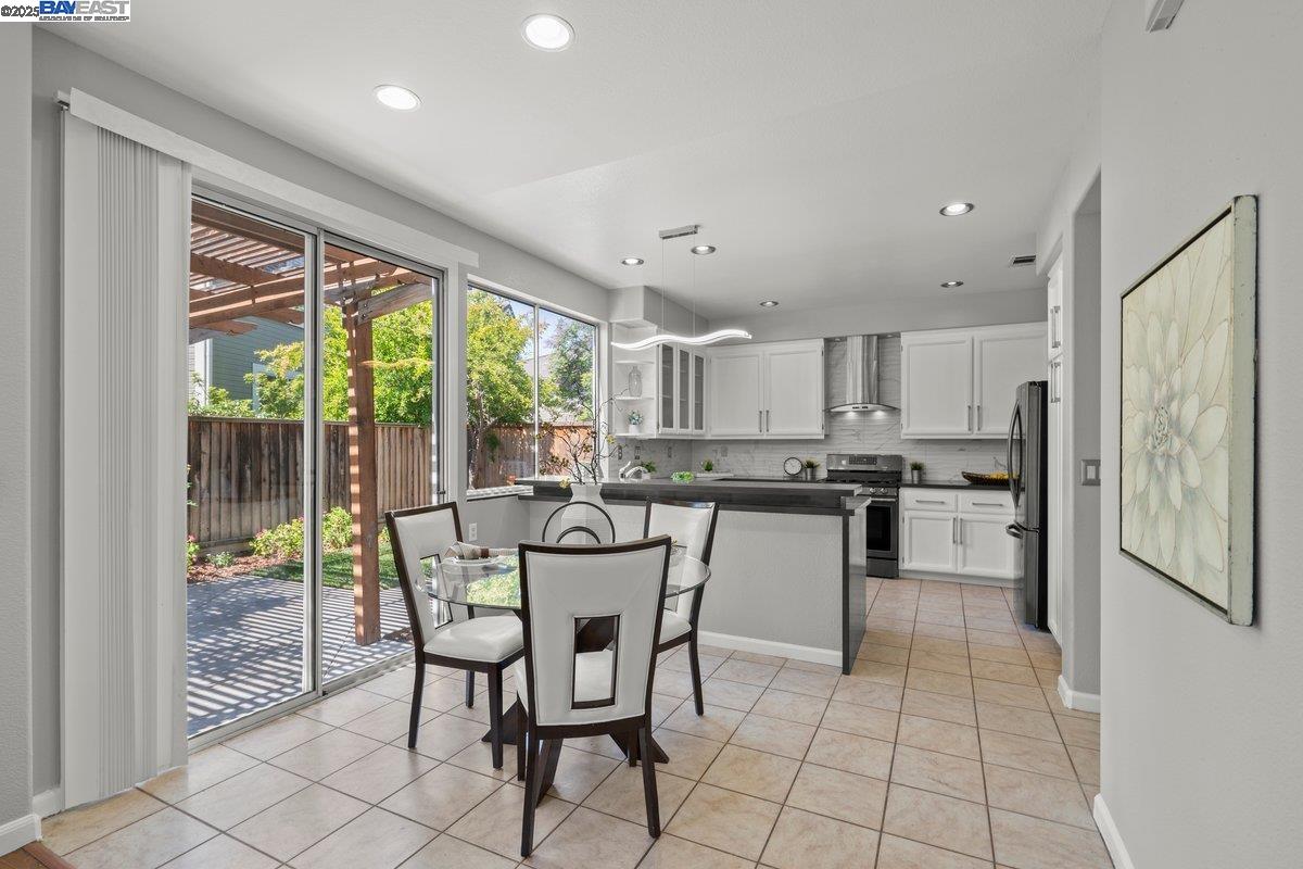 Detail Gallery Image 6 of 22 For 190 Images Circle, Milpitas,  CA 95035 - 4 Beds | 2/1 Baths