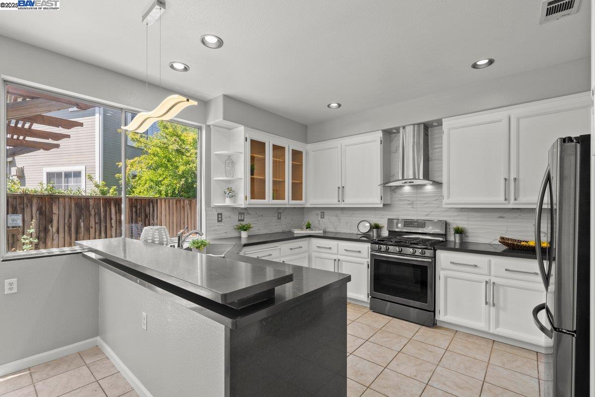 Detail Gallery Image 8 of 22 For 190 Images Circle, Milpitas,  CA 95035 - 4 Beds | 2/1 Baths