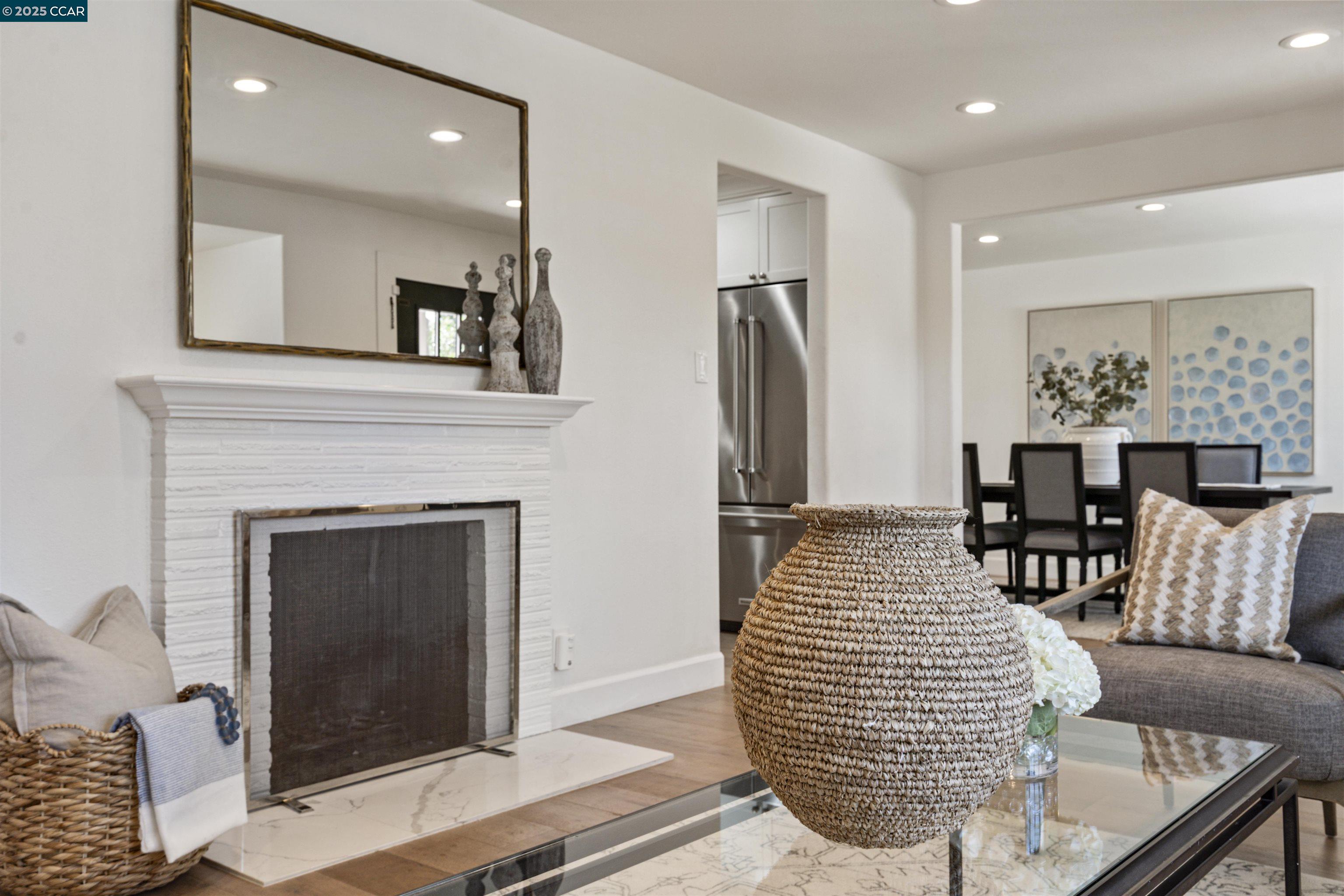 Detail Gallery Image 12 of 55 For 273 Valle Vista Dr, Danville,  CA 94526 - 4 Beds | 2/1 Baths