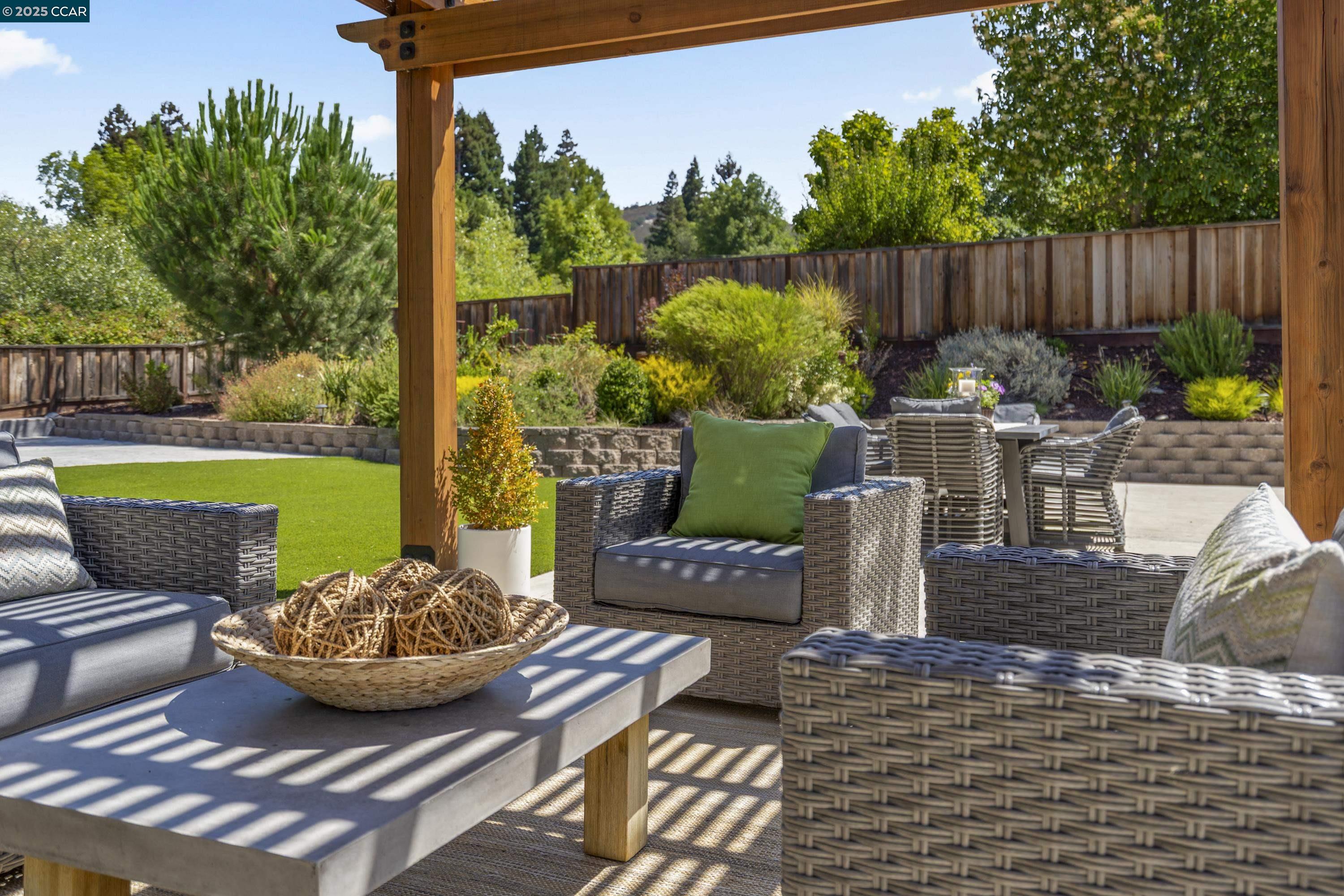 Detail Gallery Image 5 of 55 For 273 Valle Vista Dr, Danville,  CA 94526 - 4 Beds | 2/1 Baths
