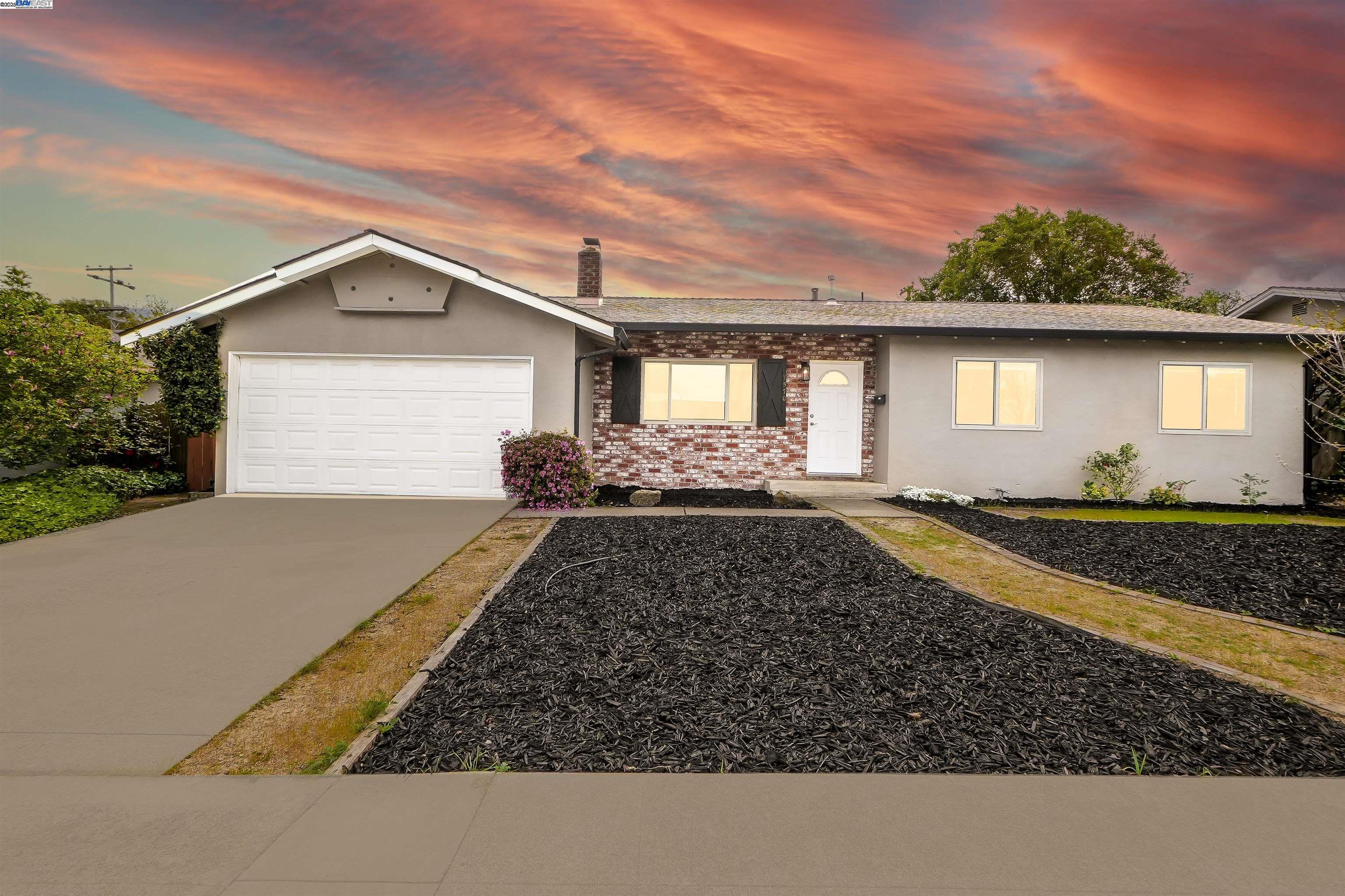 Detail Gallery Image 1 of 1 For 7570 Carlow Way, Dublin,  CA 94568 - 4 Beds | 2 Baths