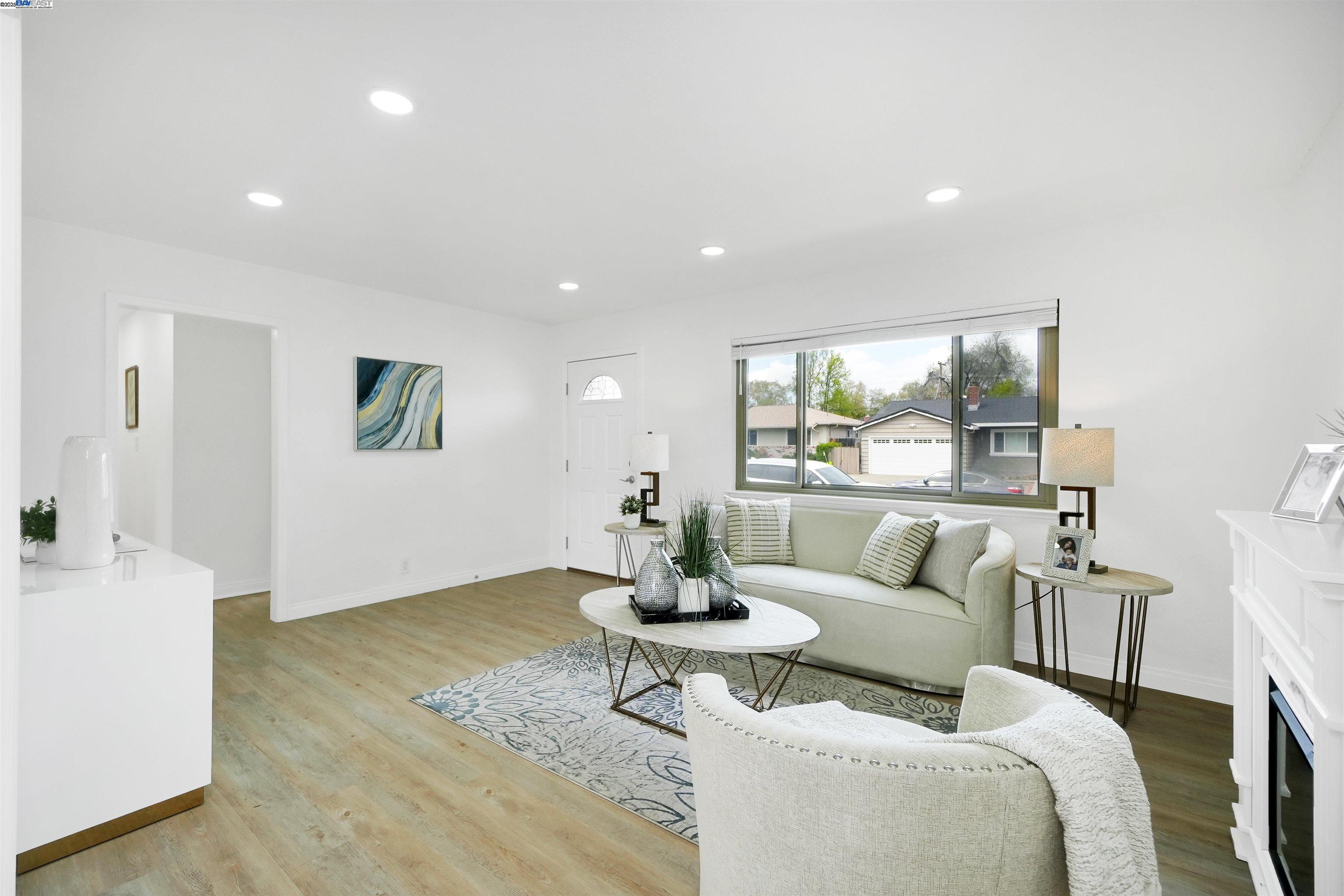 Detail Gallery Image 11 of 53 For 7570 Carlow Way, Dublin,  CA 94568 - 4 Beds | 2 Baths