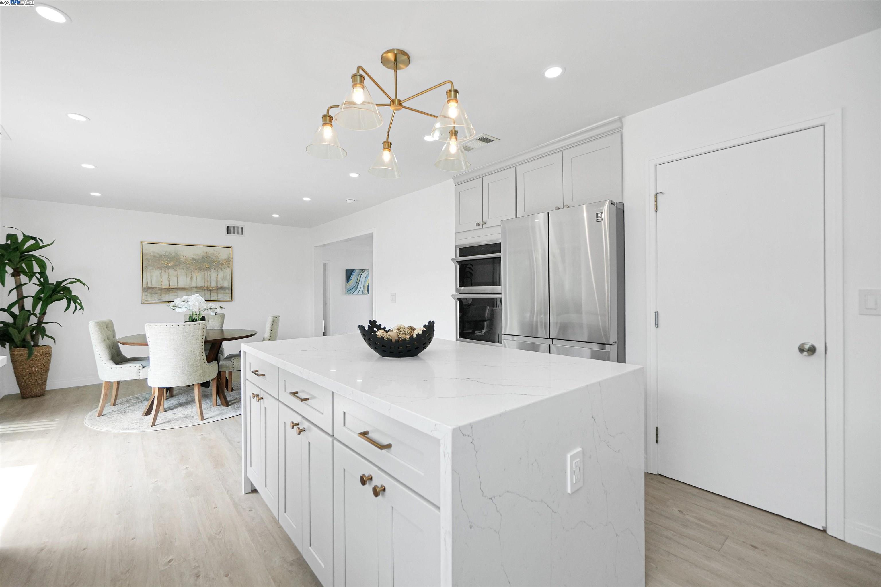 Detail Gallery Image 17 of 53 For 7570 Carlow Way, Dublin,  CA 94568 - 4 Beds | 2 Baths