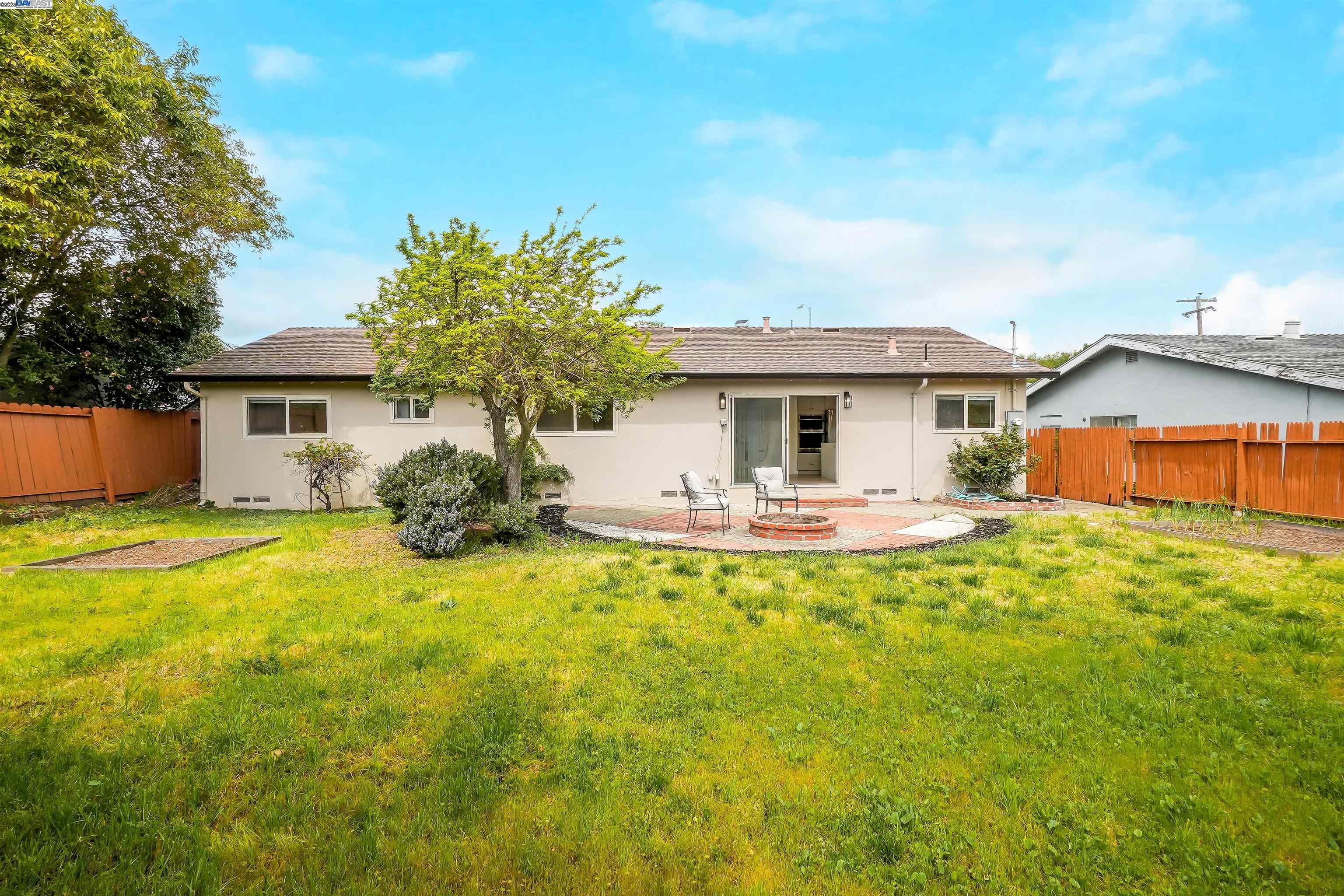 Detail Gallery Image 40 of 53 For 7570 Carlow Way, Dublin,  CA 94568 - 4 Beds | 2 Baths