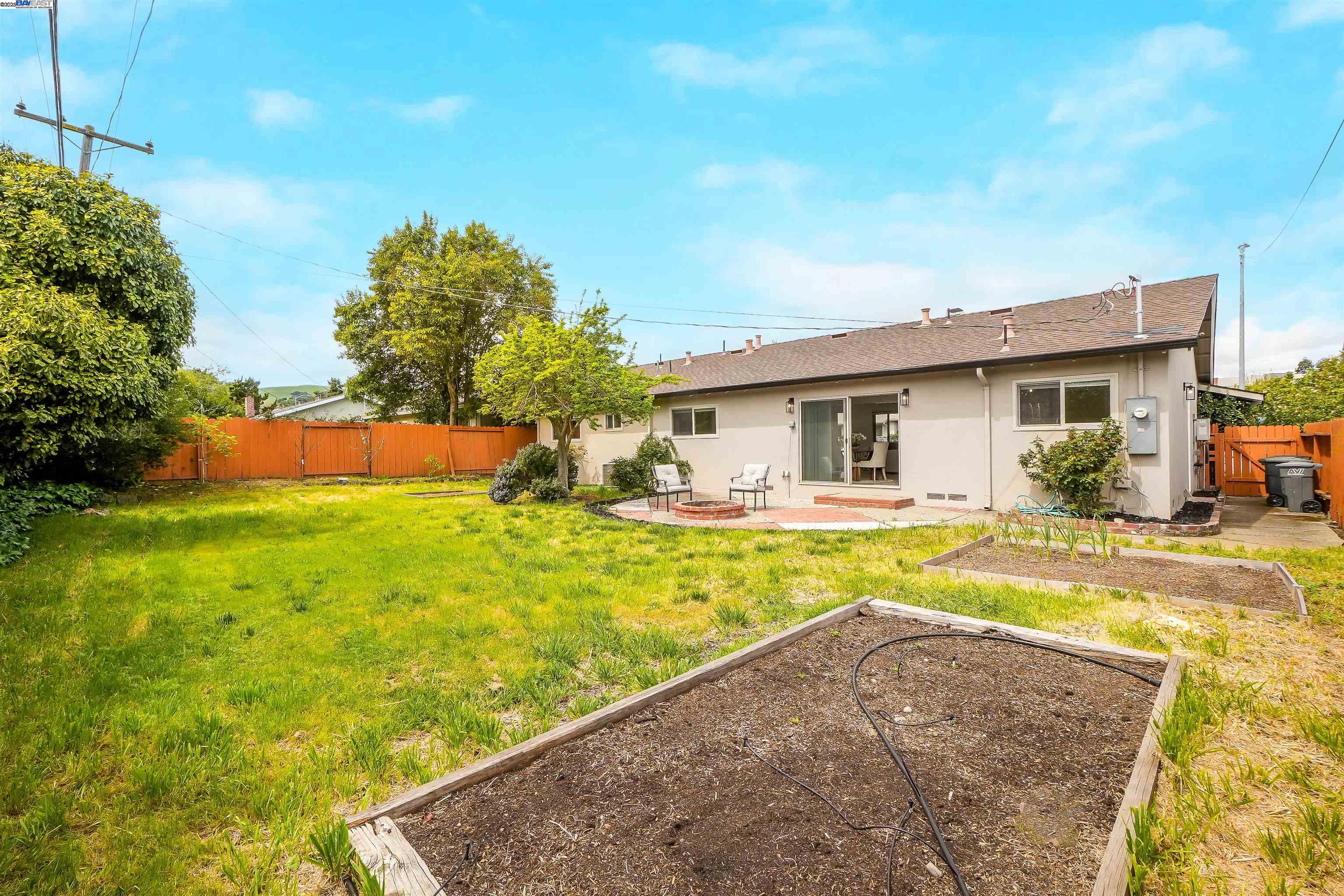 Detail Gallery Image 41 of 53 For 7570 Carlow Way, Dublin,  CA 94568 - 4 Beds | 2 Baths