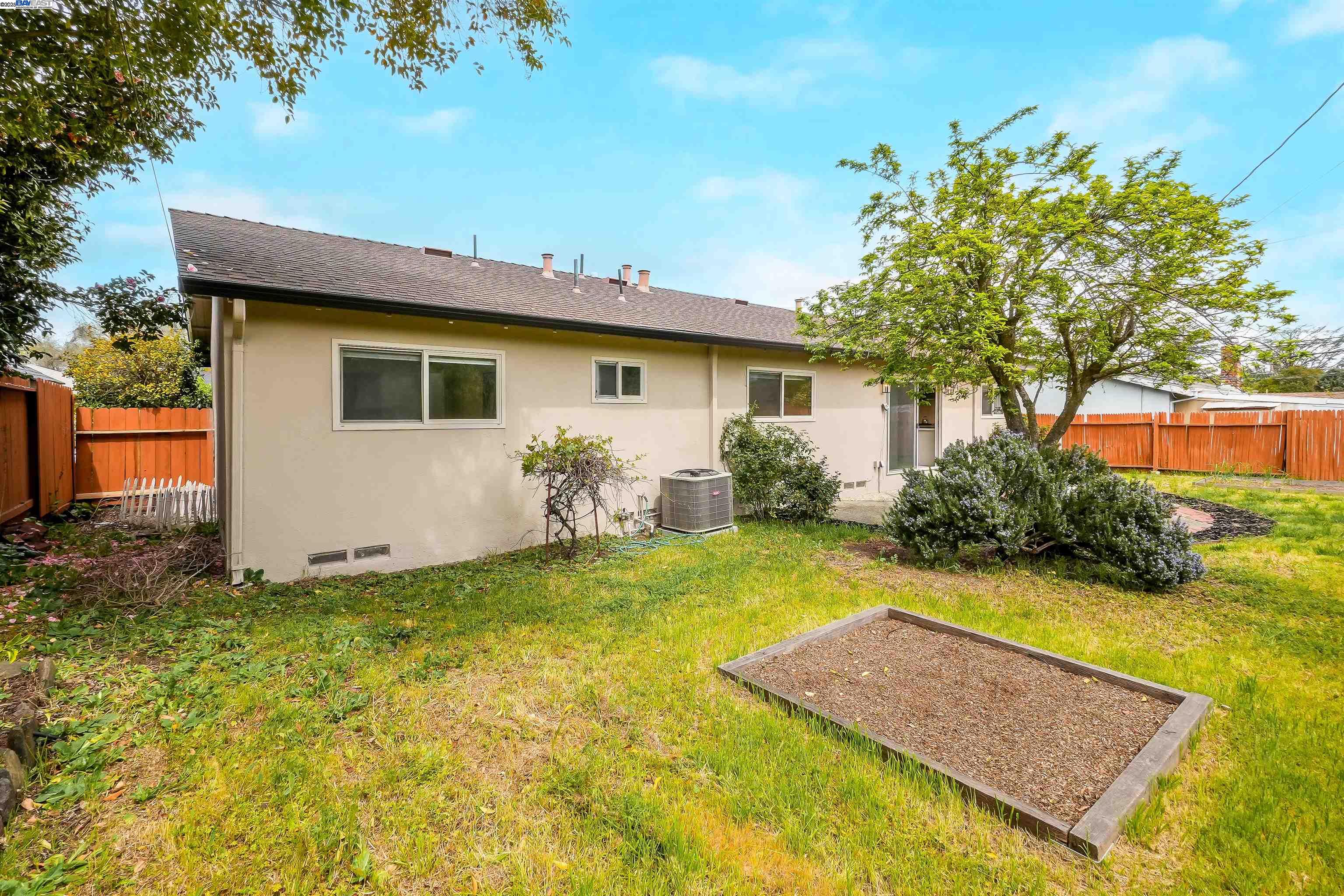 Detail Gallery Image 50 of 53 For 7570 Carlow Way, Dublin,  CA 94568 - 4 Beds | 2 Baths