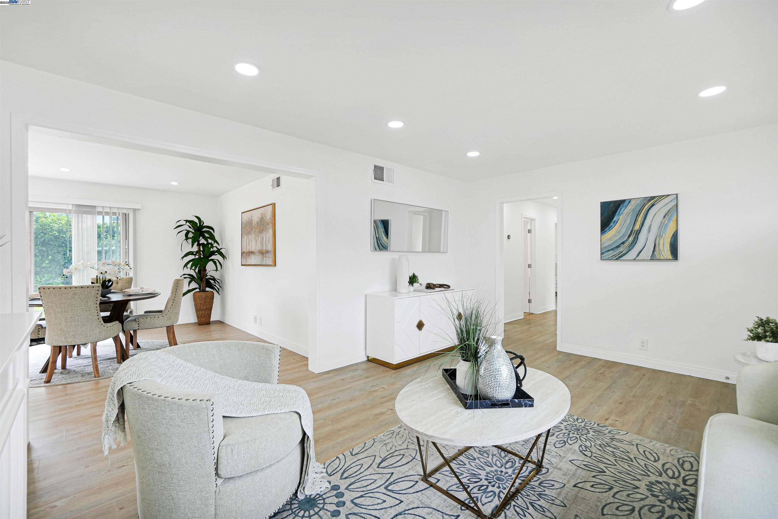 Detail Gallery Image 8 of 53 For 7570 Carlow Way, Dublin,  CA 94568 - 4 Beds | 2 Baths