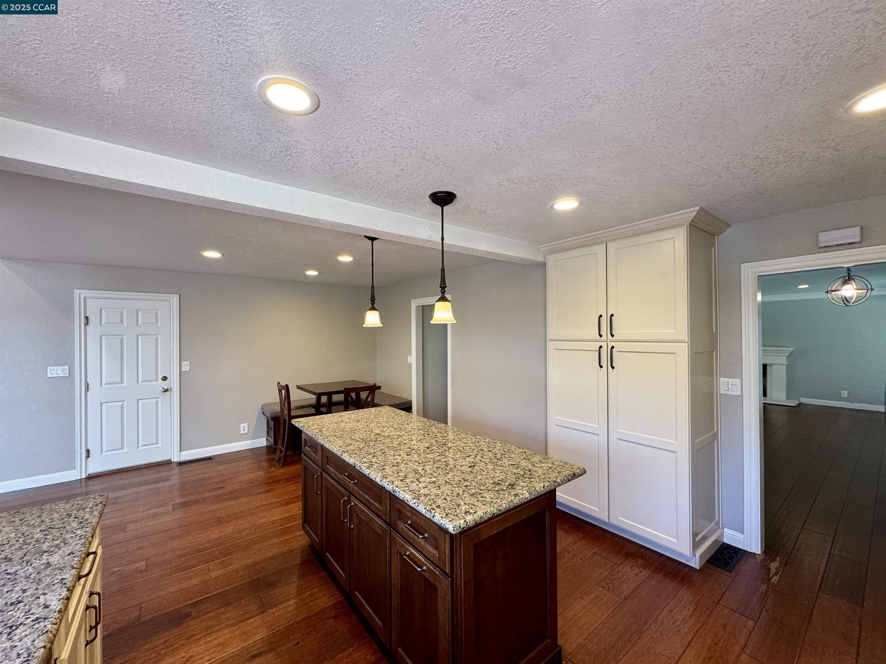 Detail Gallery Image 11 of 37 For 2315 Dapplegray Ln, Walnut Creek,  CA 94596 - 4 Beds | 2/1 Baths