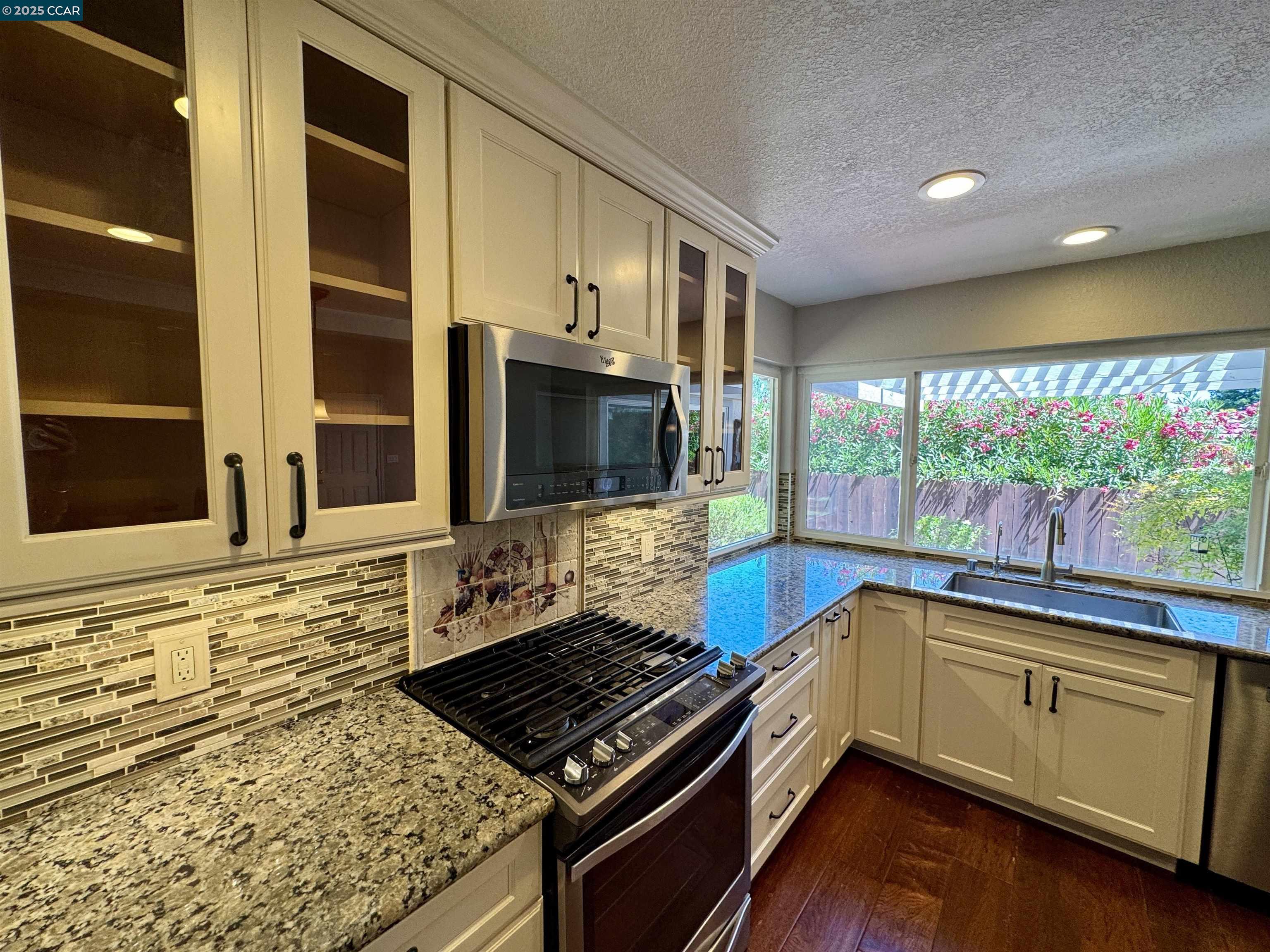Detail Gallery Image 15 of 37 For 2315 Dapplegray Ln, Walnut Creek,  CA 94596 - 4 Beds | 2/1 Baths