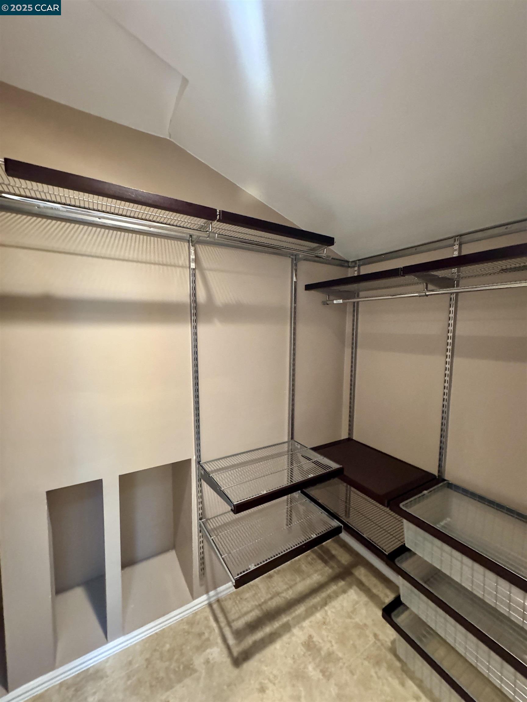 Detail Gallery Image 29 of 37 For 2315 Dapplegray Ln, Walnut Creek,  CA 94596 - 4 Beds | 2/1 Baths
