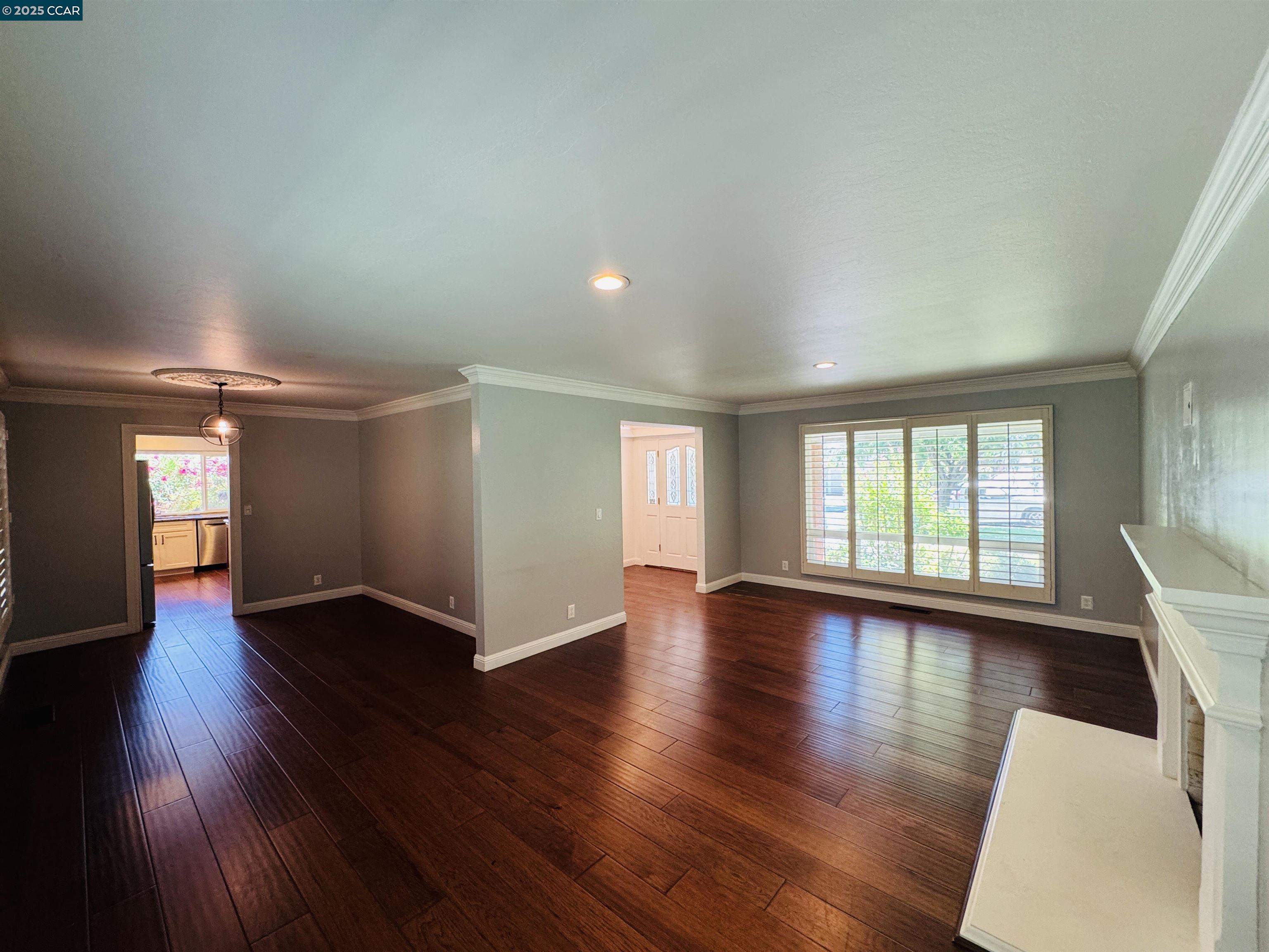 Detail Gallery Image 5 of 37 For 2315 Dapplegray Ln, Walnut Creek,  CA 94596 - 4 Beds | 2/1 Baths