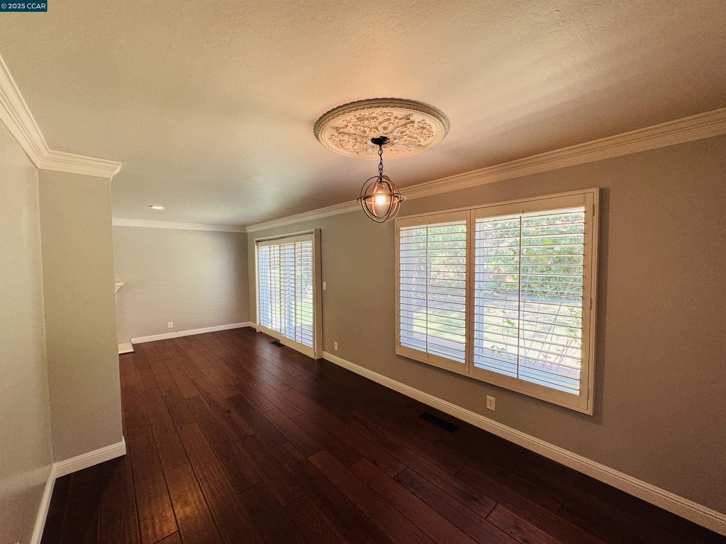 Detail Gallery Image 7 of 37 For 2315 Dapplegray Ln, Walnut Creek,  CA 94596 - 4 Beds | 2/1 Baths