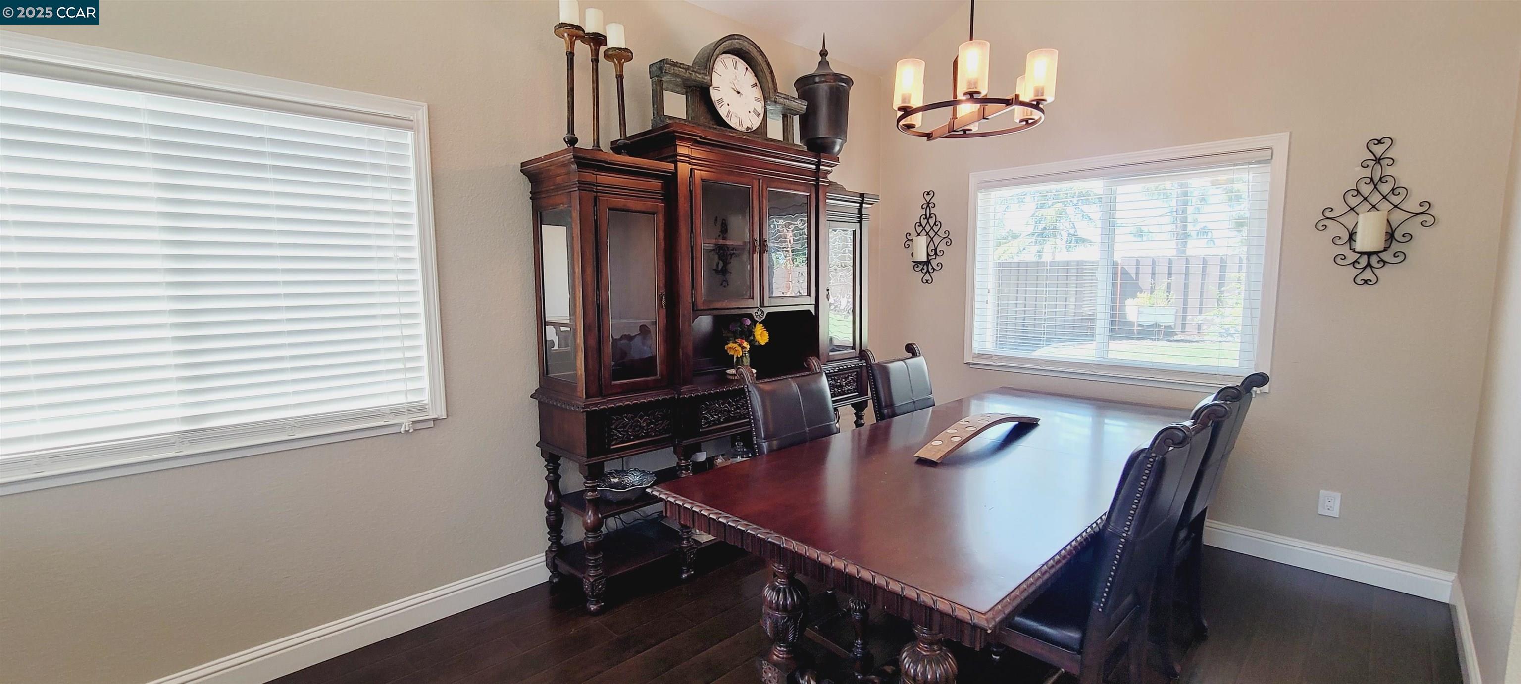 Detail Gallery Image 11 of 30 For 2844 Bluebell Cir, Antioch,  CA 94531 - 3 Beds | 2/1 Baths