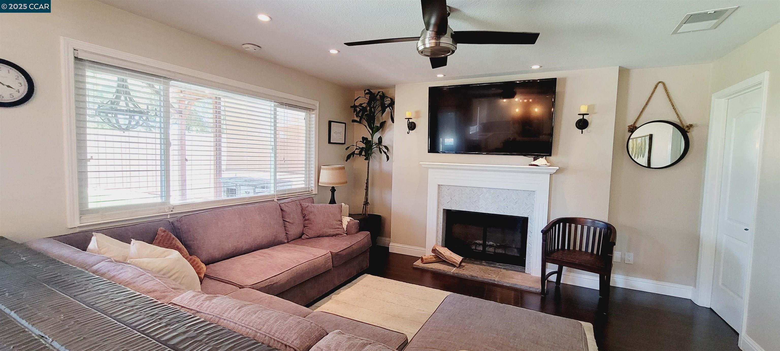 Detail Gallery Image 19 of 30 For 2844 Bluebell Cir, Antioch,  CA 94531 - 3 Beds | 2/1 Baths