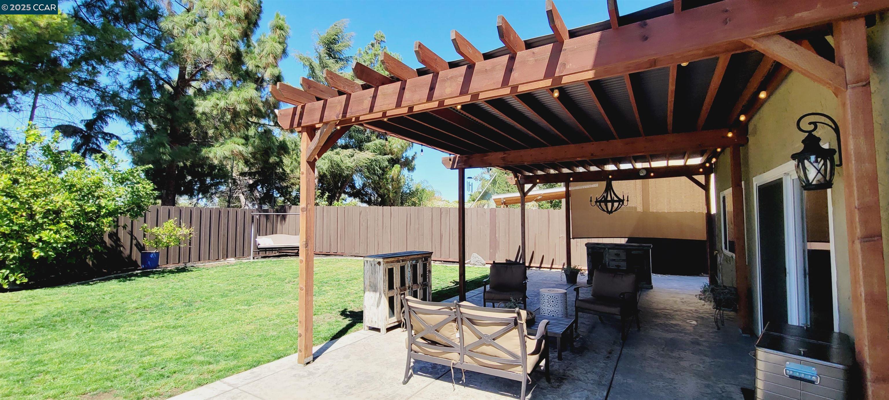 Detail Gallery Image 28 of 30 For 2844 Bluebell Cir, Antioch,  CA 94531 - 3 Beds | 2/1 Baths