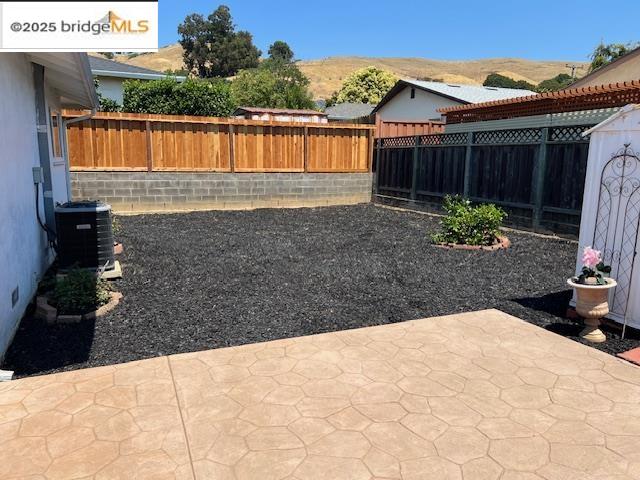 Detail Gallery Image 11 of 12 For 581 Fairway Street, Hayward,  CA 94544 - 3 Beds | 2 Baths