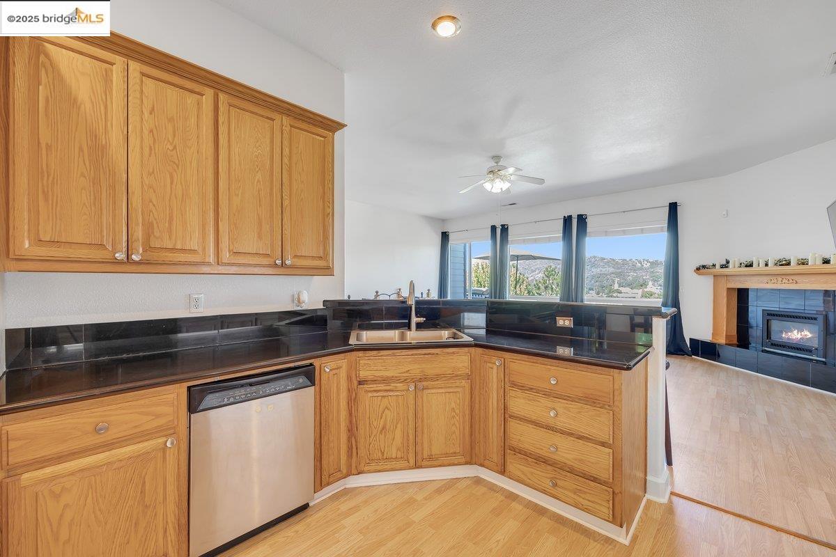Detail Gallery Image 12 of 43 For 464 Morning Star Dr, Sonora,  CA 95370 - 4 Beds | 3 Baths