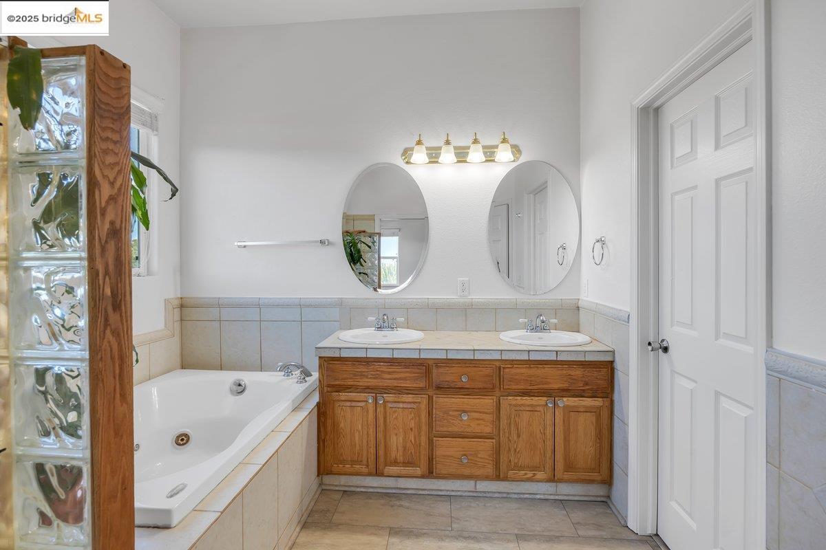 Detail Gallery Image 18 of 43 For 464 Morning Star Dr, Sonora,  CA 95370 - 4 Beds | 3 Baths