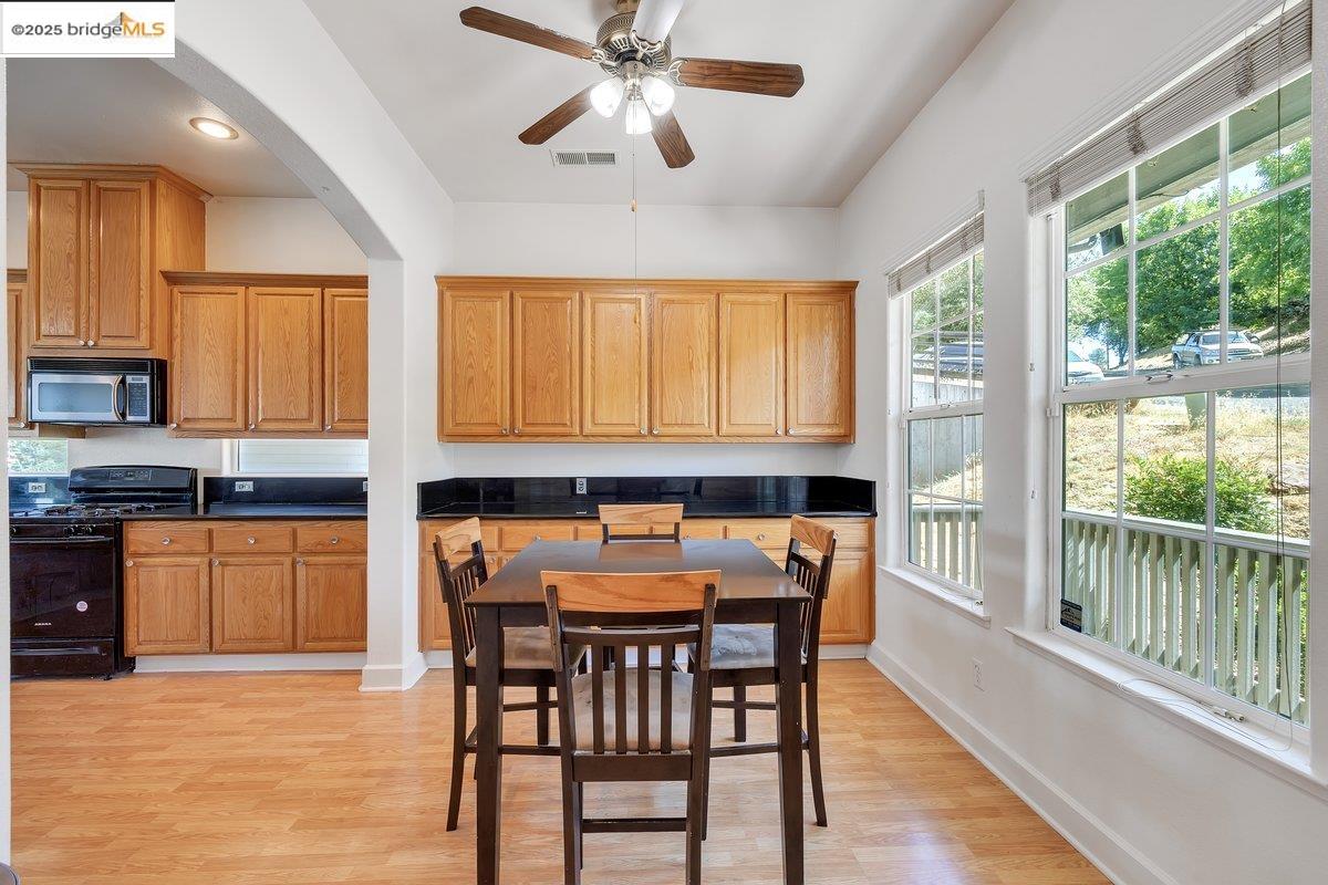 Detail Gallery Image 9 of 43 For 464 Morning Star Dr, Sonora,  CA 95370 - 4 Beds | 3 Baths